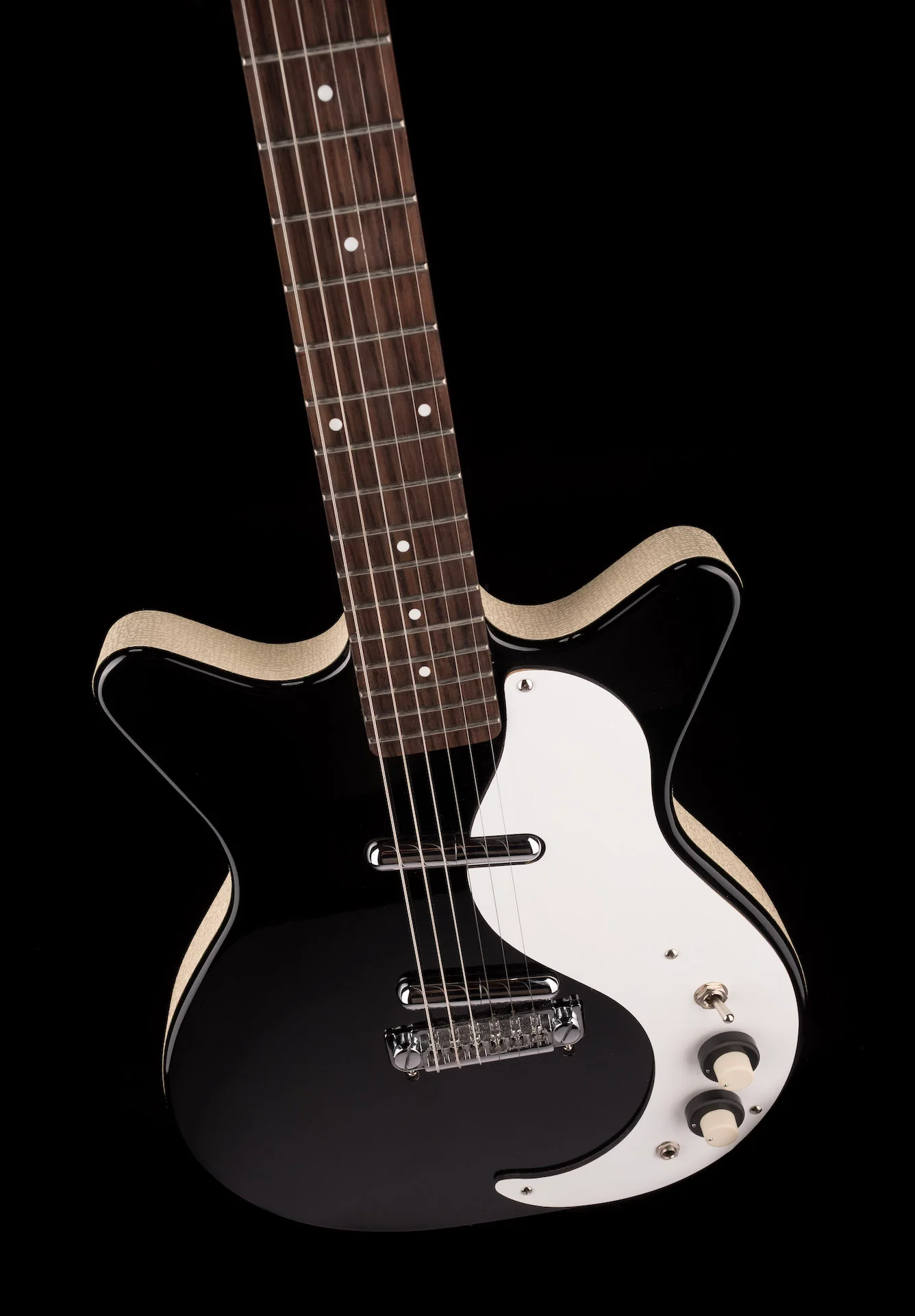 Used Danelectro 59 DC Black with Gig Bag - Image 4