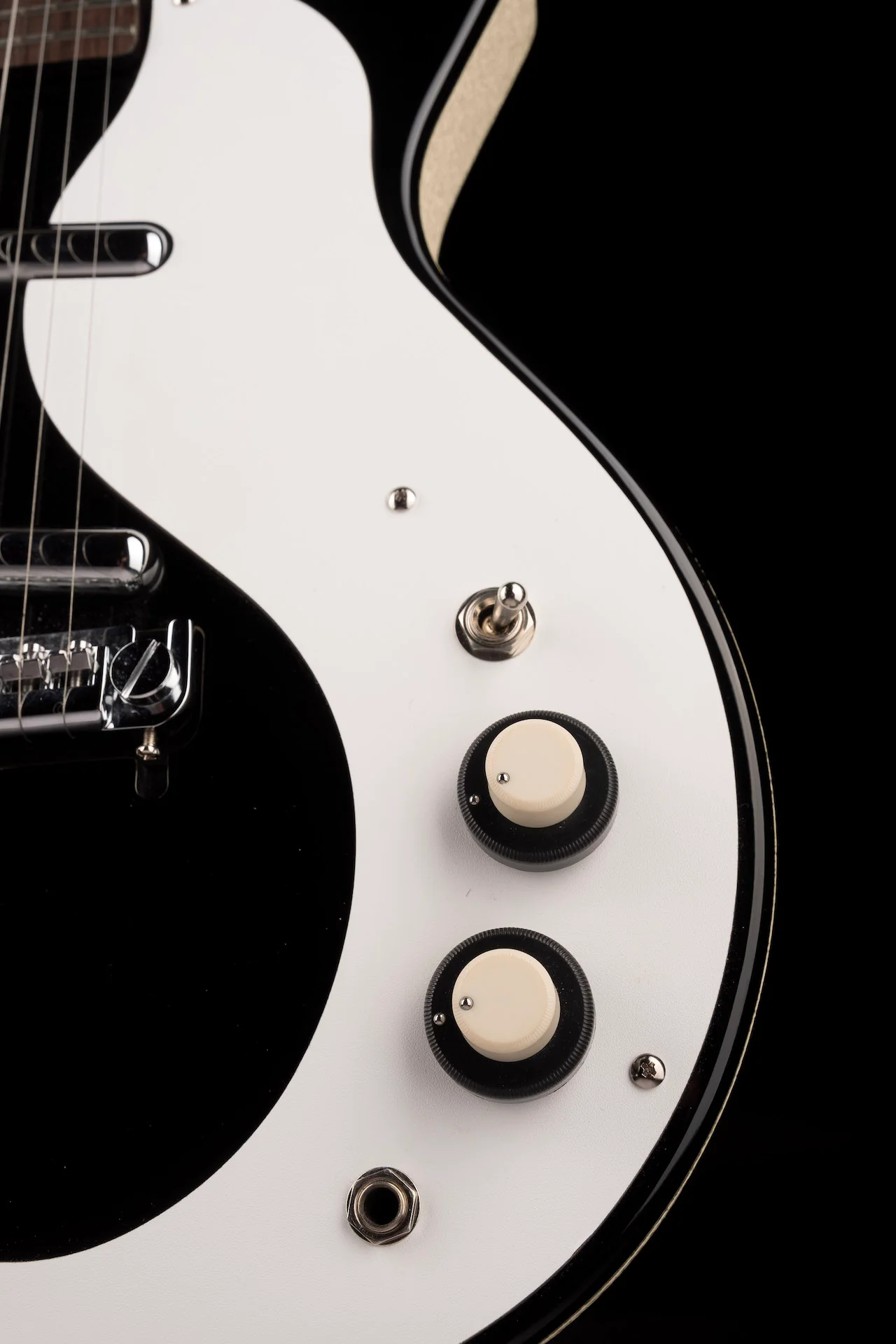 Used Danelectro 59 DC Black with Gig Bag - Image 8