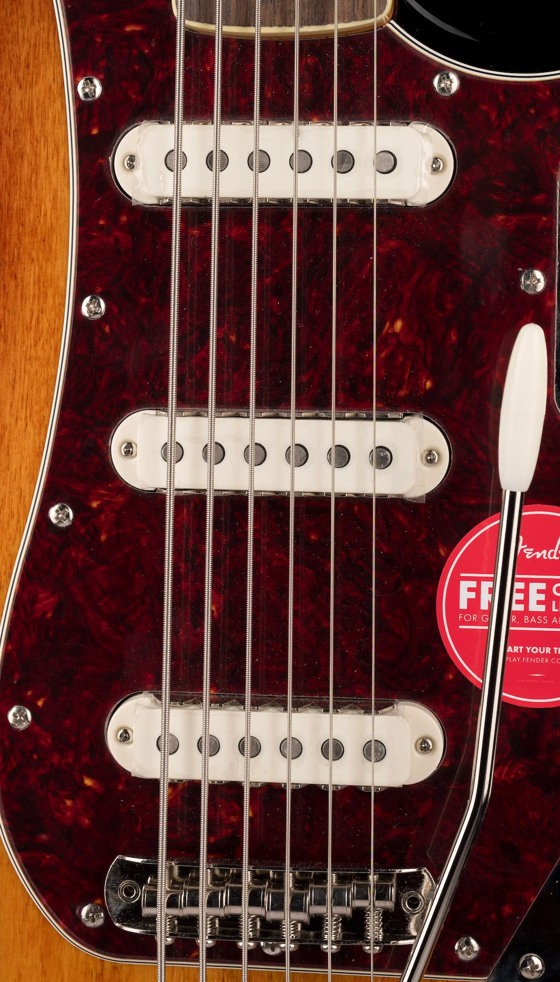 Used Demo Squier Classic Vibe Bass VI 3-Color Sunburst - Image 7