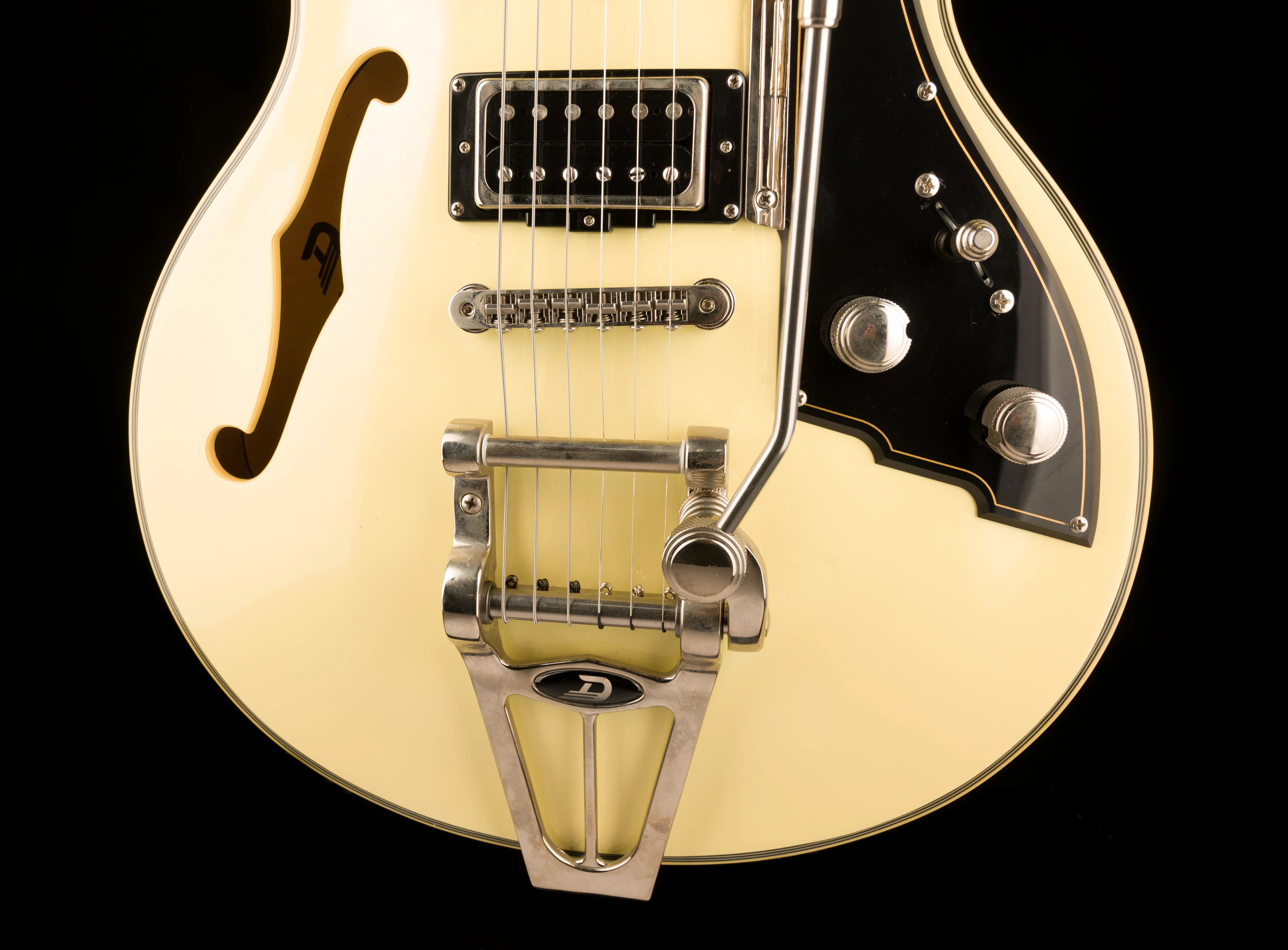 Used Duesenberg Fullerton TV Vintage White with Gig Bag - Image 5