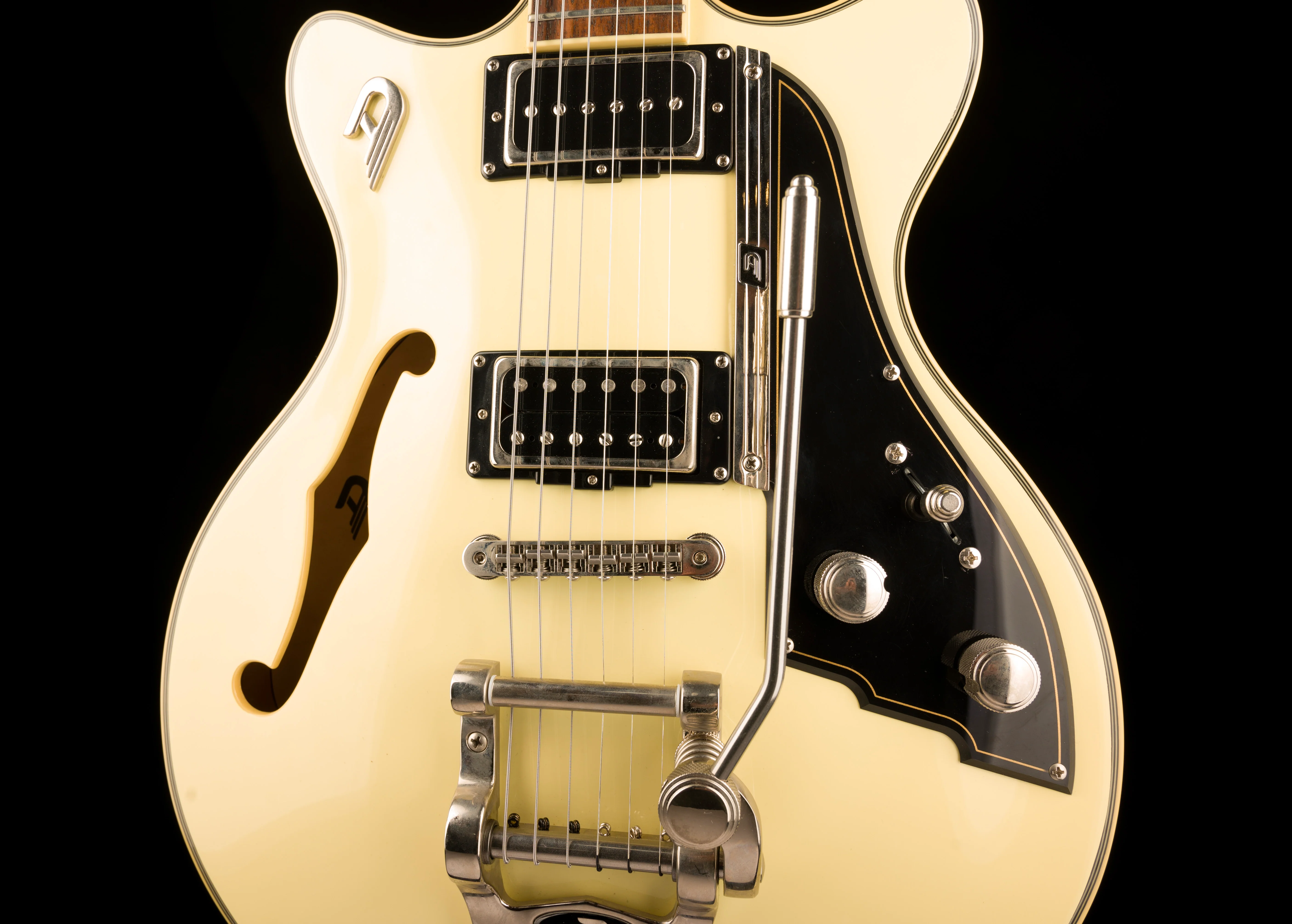 Used Duesenberg Fullerton TV Vintage White with Gig Bag - Image 6