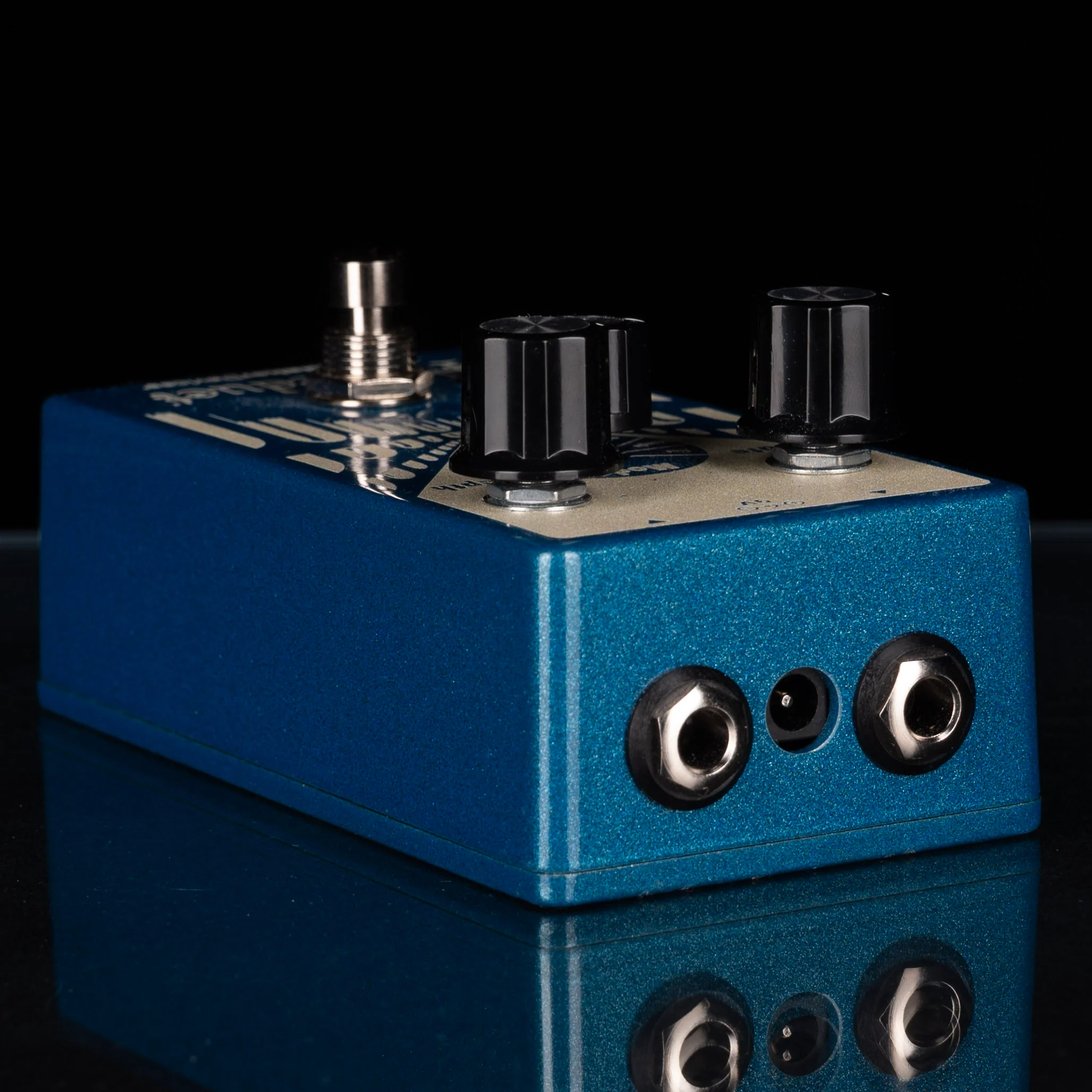 Used EarthQuaker Devices Aqueduct Vibrato Pedal With Box - Image 4