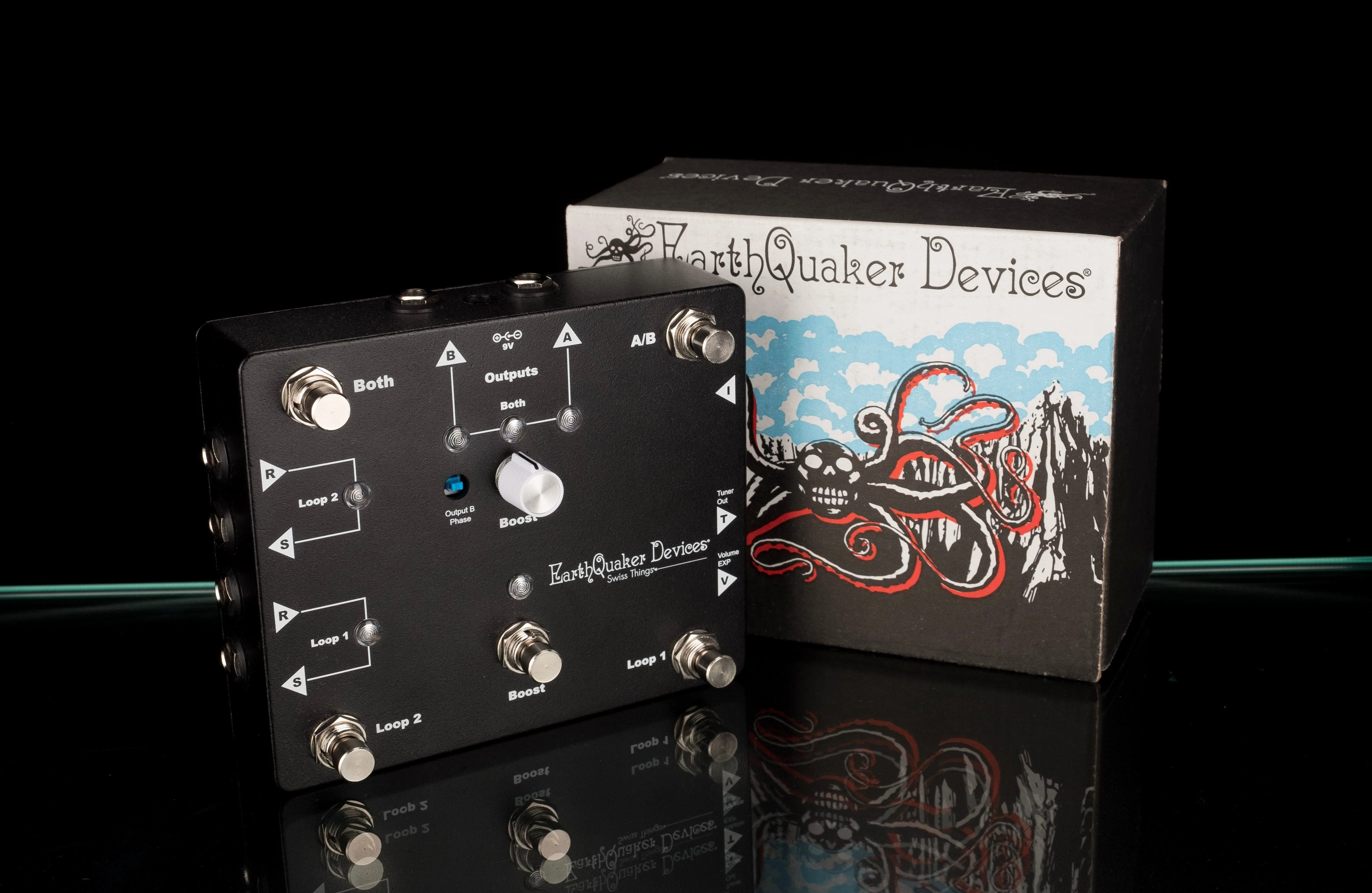 Used EarthQuaker Devices Swiss Things PedalBoard Reconciler with Box