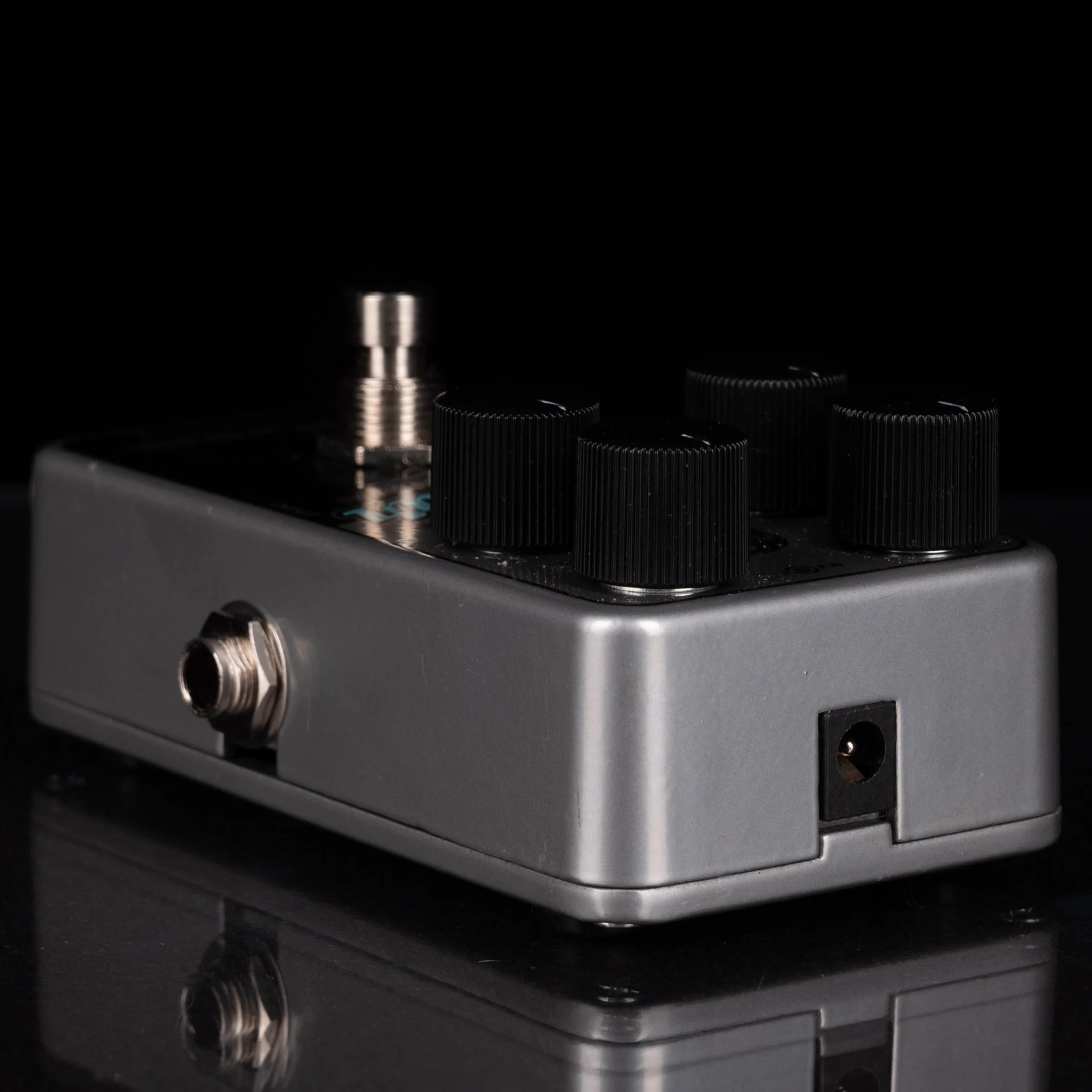 Used Electro-Harmonix Nano Pulsar Stereo Tremolo Pedal - Image 4