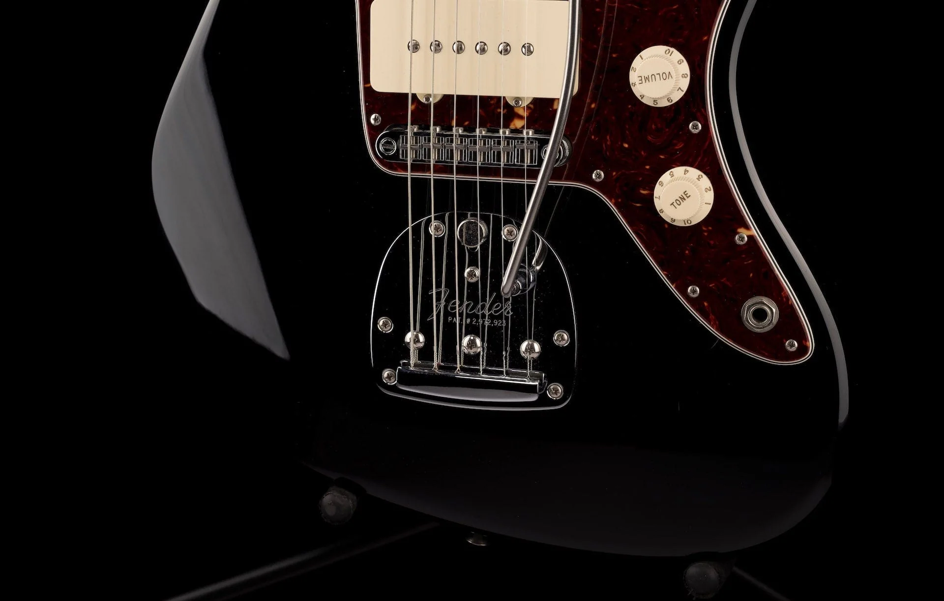 Used Fender 2014 Classic Player Jazzmaster Special Black with Gig Bag - Image 4