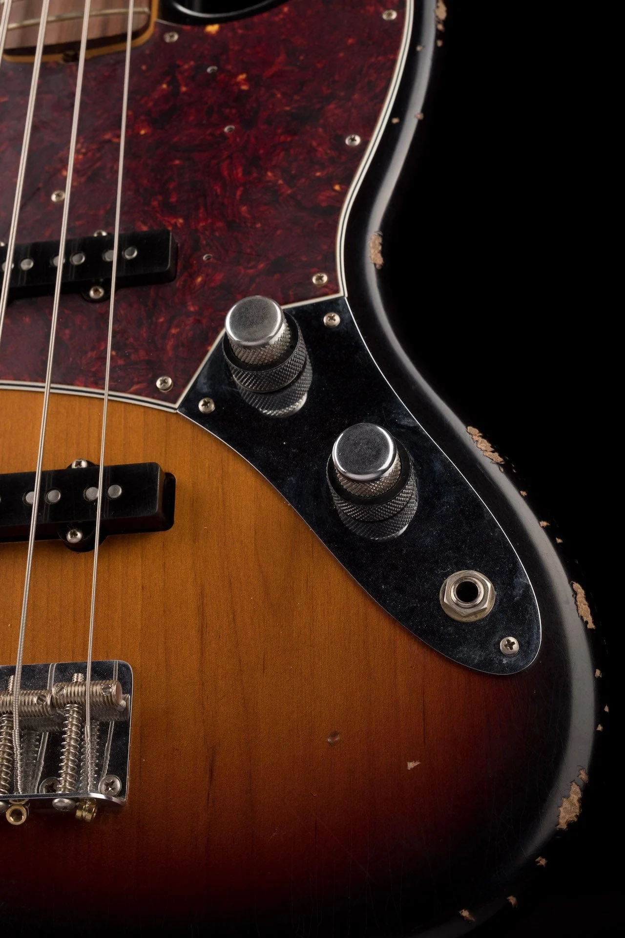 Used 2018 Fender 60th Anniversary Road Worn Jazz Bass 3-Tone Sunburst with OHSC - Image 8