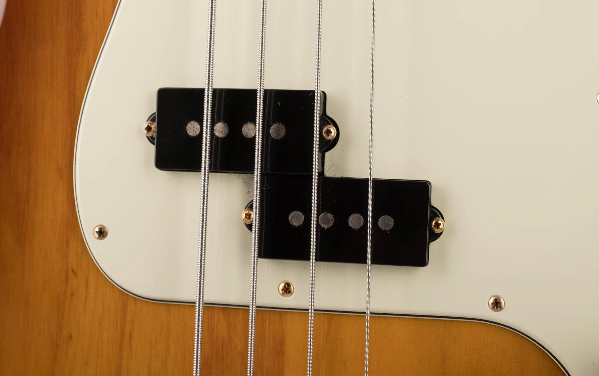 Used Fender 75th Anniversary Commemorative Precision Bass 2-Color Bourbon Burst with OHSC - Image 7