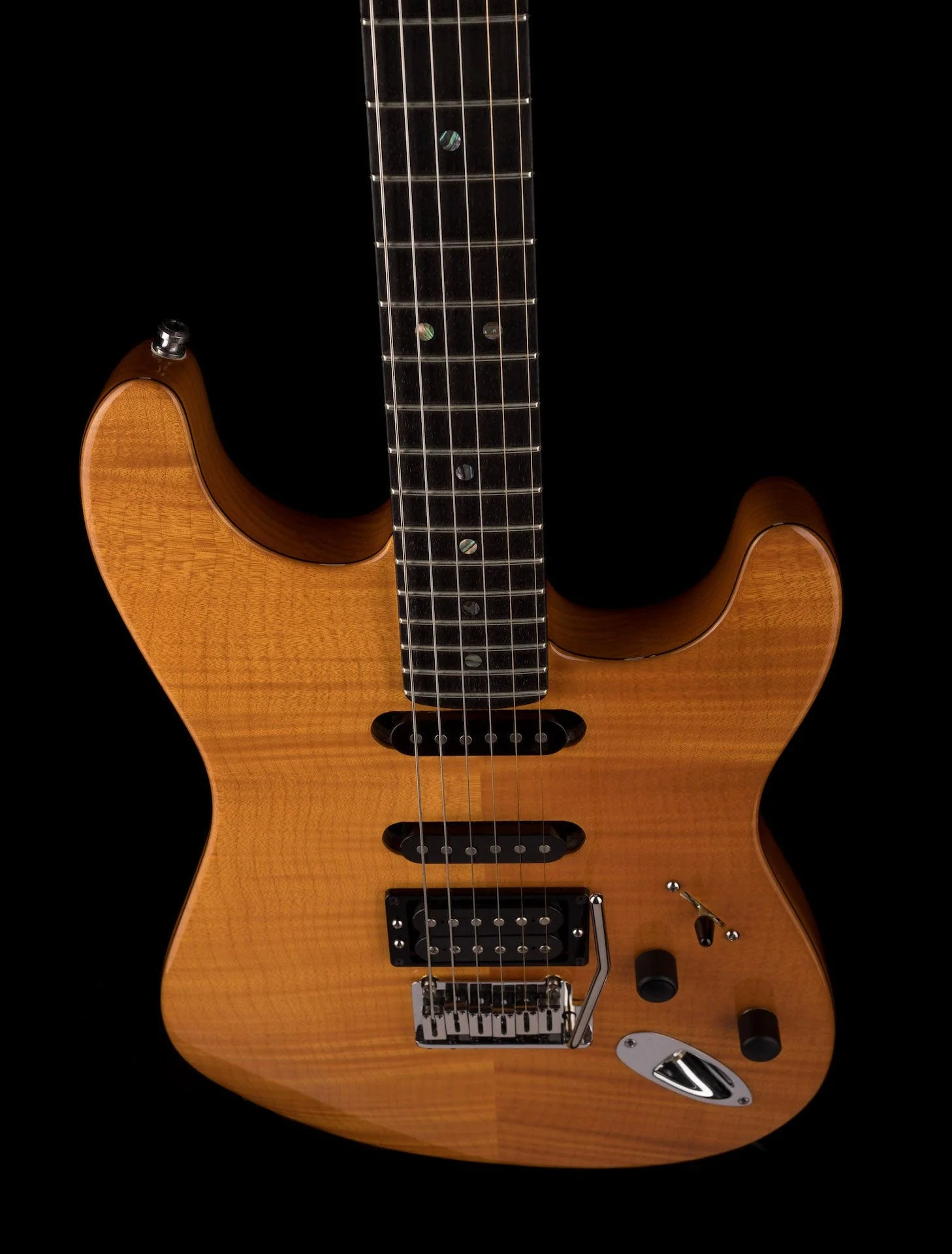 Used Fender American Deluxe Stratocaster FMT HSS Amber with Case - Image 4