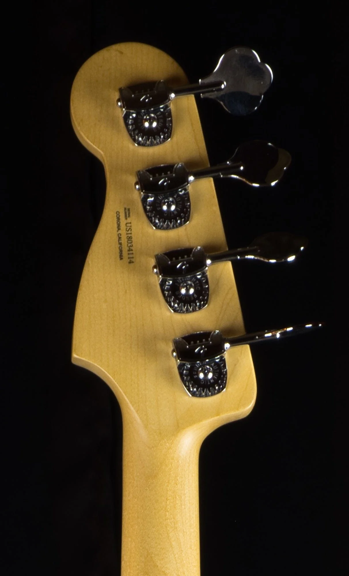 Used Fender American Elite Precision Bass Champagne - Image 9