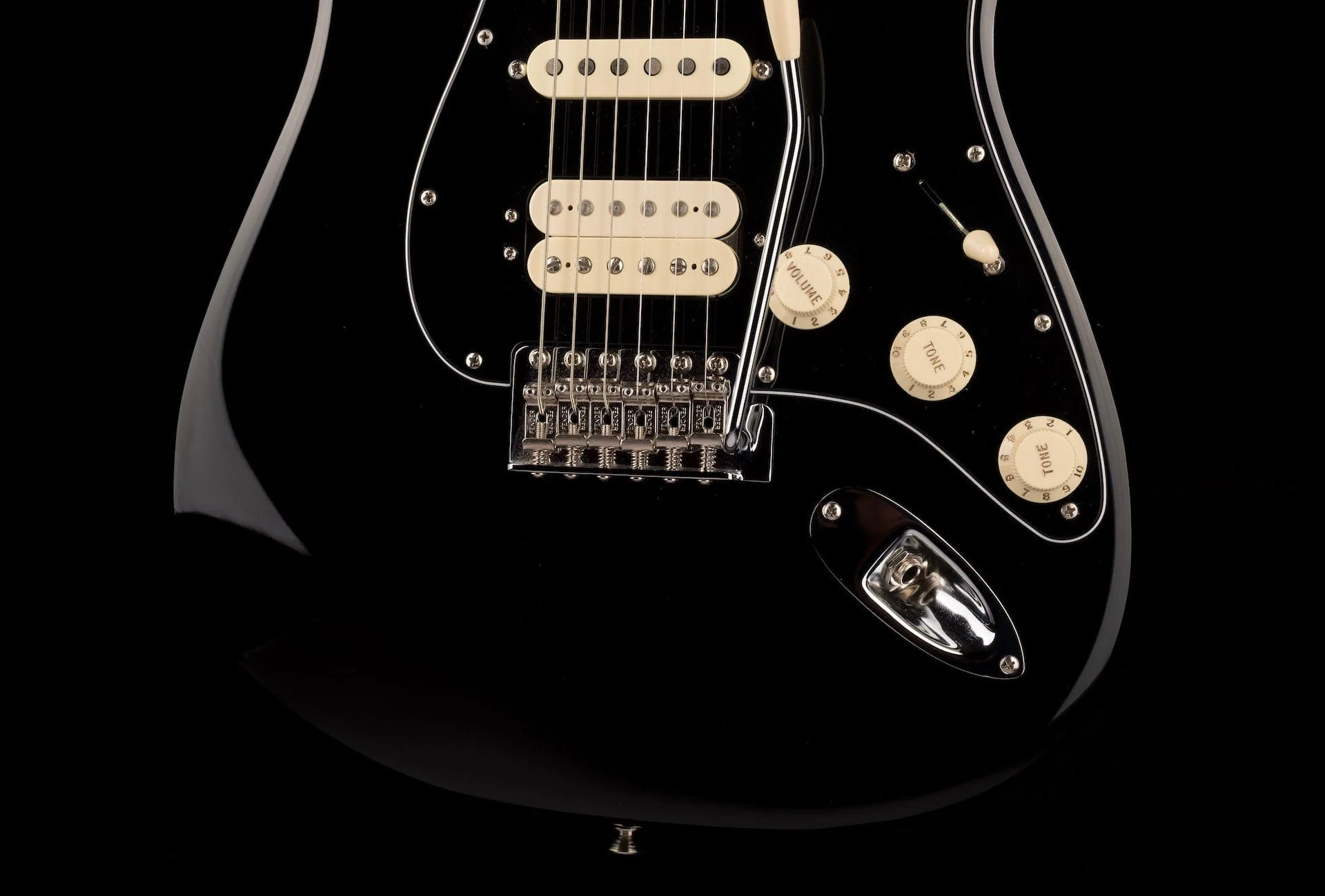 Used 2018 Fender American Performer Stratocaster HSS Black with Gig Bag - Image 5