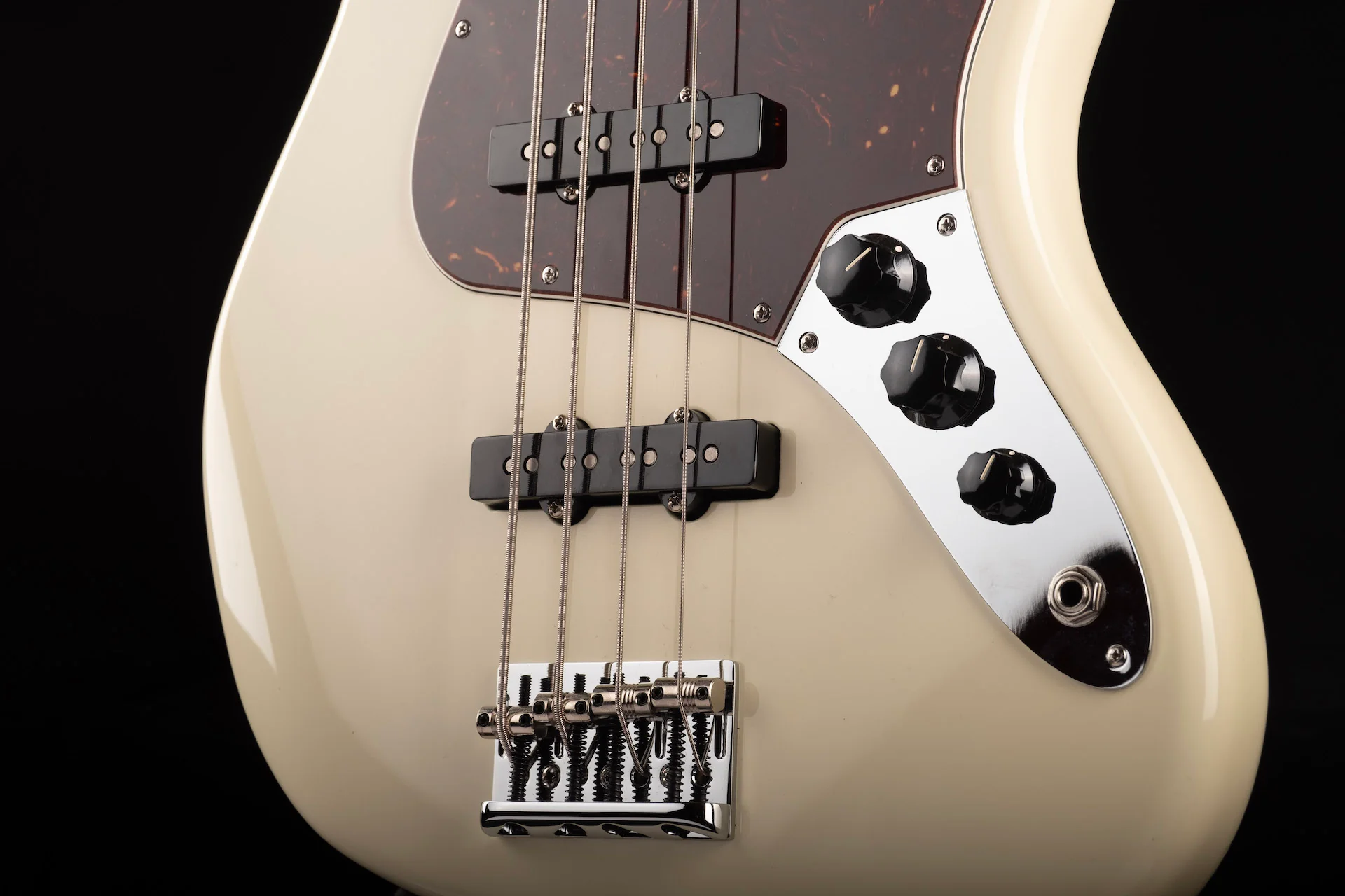 Used Fender American Professional II Jazz Bass Olympic White with Gig Bag - Image 4
