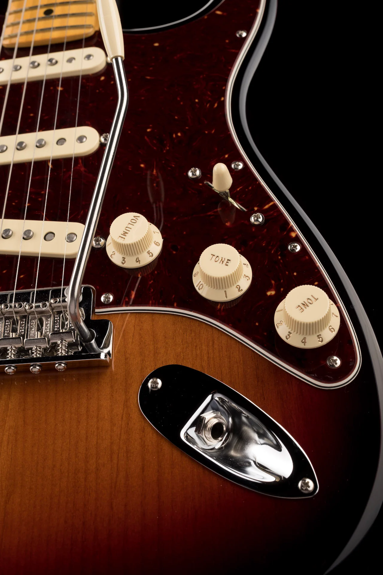 Used Fender American Professional II Stratocaster 3-Tone Sunburst with OHSC - Image 8