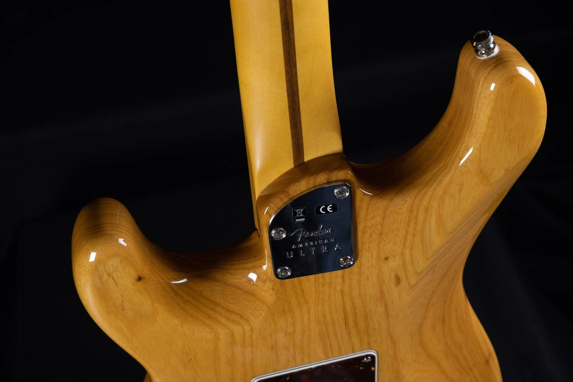 Used Fender American Ultra Stratocaster HSS Aged Natural with Case - Image 10