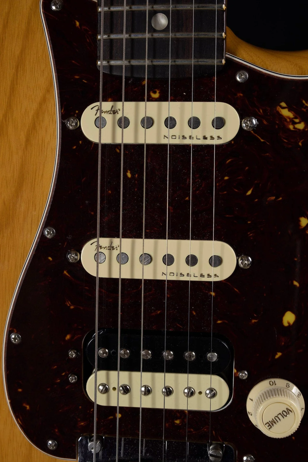 Used Fender American Ultra Stratocaster HSS Aged Natural with Case - Image 7