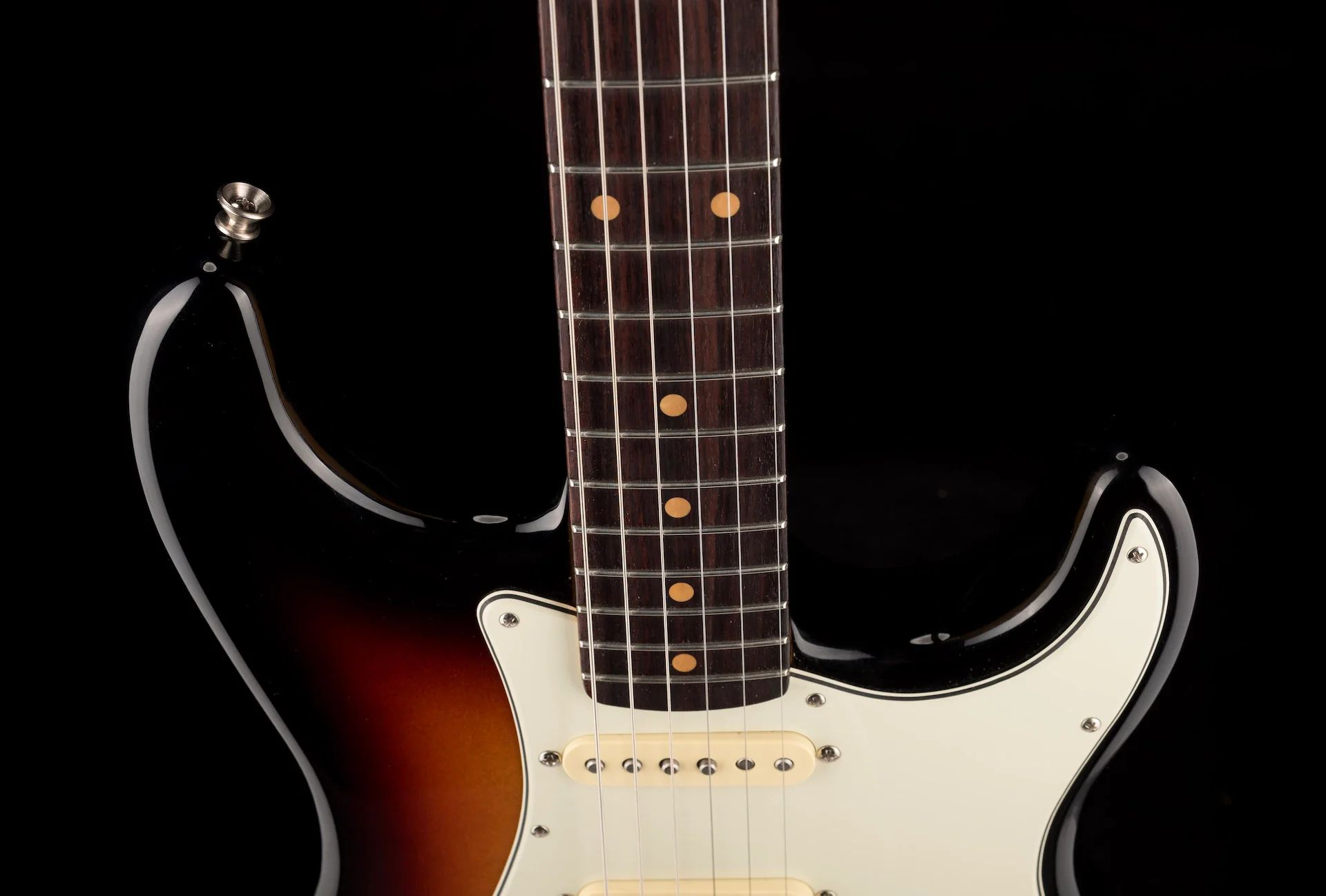 Used Fender American Vintage II 1961 Stratocaster 3-Tone Sunburst with OHSC - Image 3