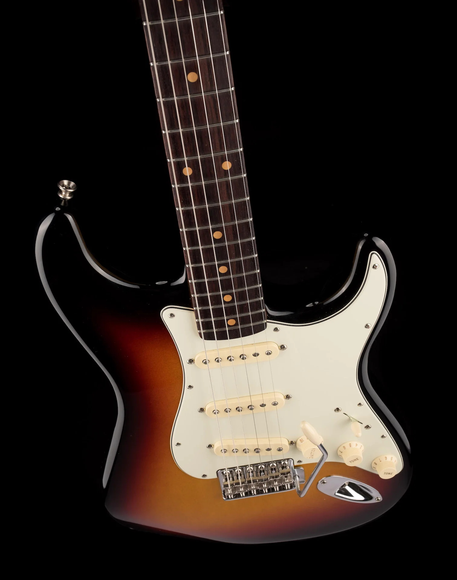 Used Fender American Vintage II 1961 Stratocaster 3-Tone Sunburst with OHSC - Image 4