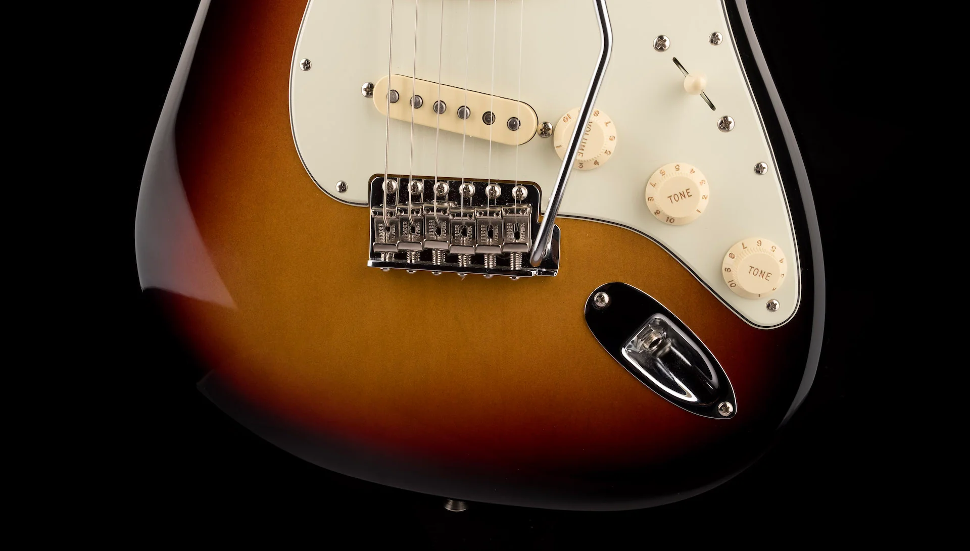 Used Fender American Vintage II 1961 Stratocaster 3-Tone Sunburst with OHSC - Image 5