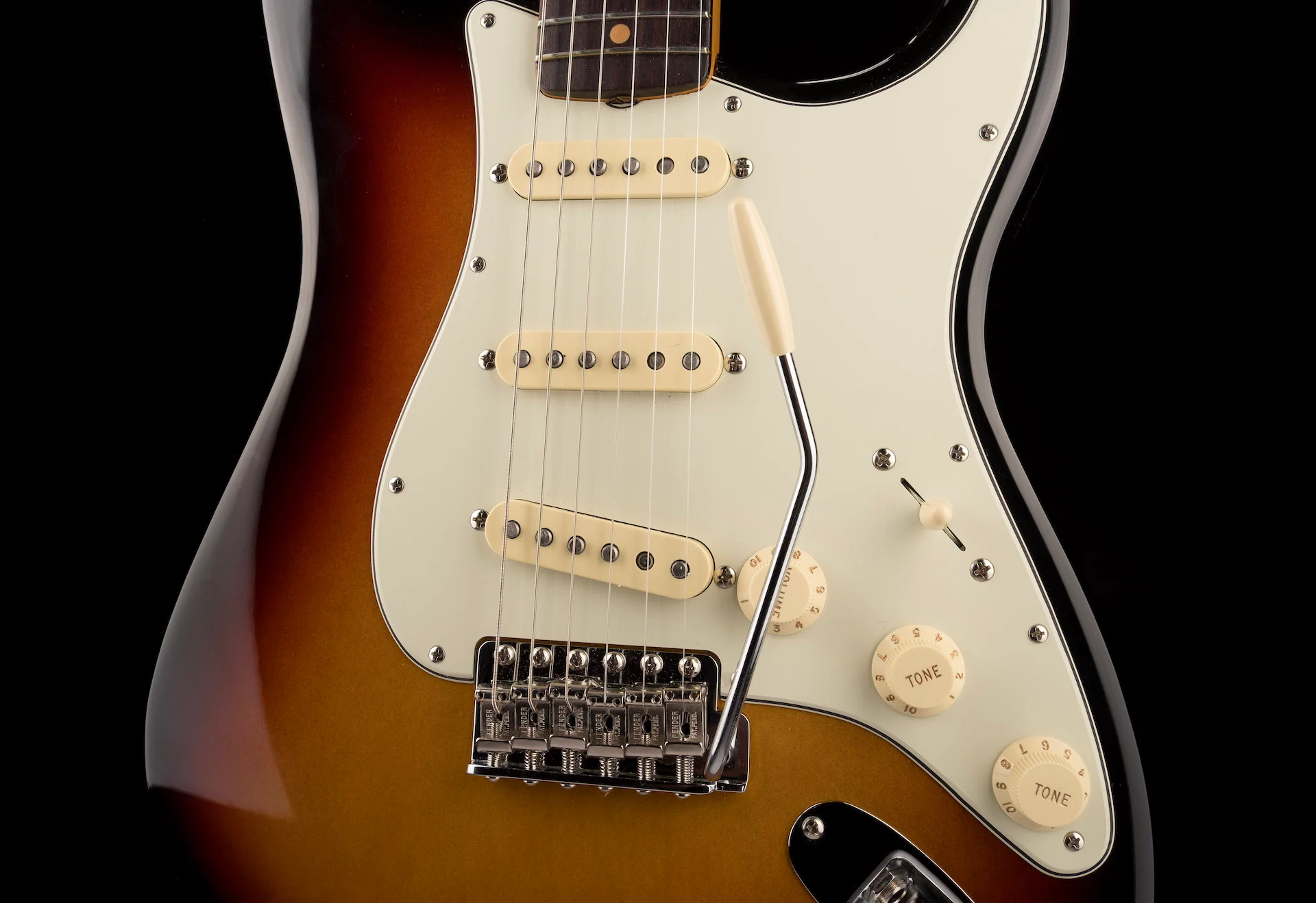 Used Fender American Vintage II 1961 Stratocaster 3-Tone Sunburst with OHSC - Image 6