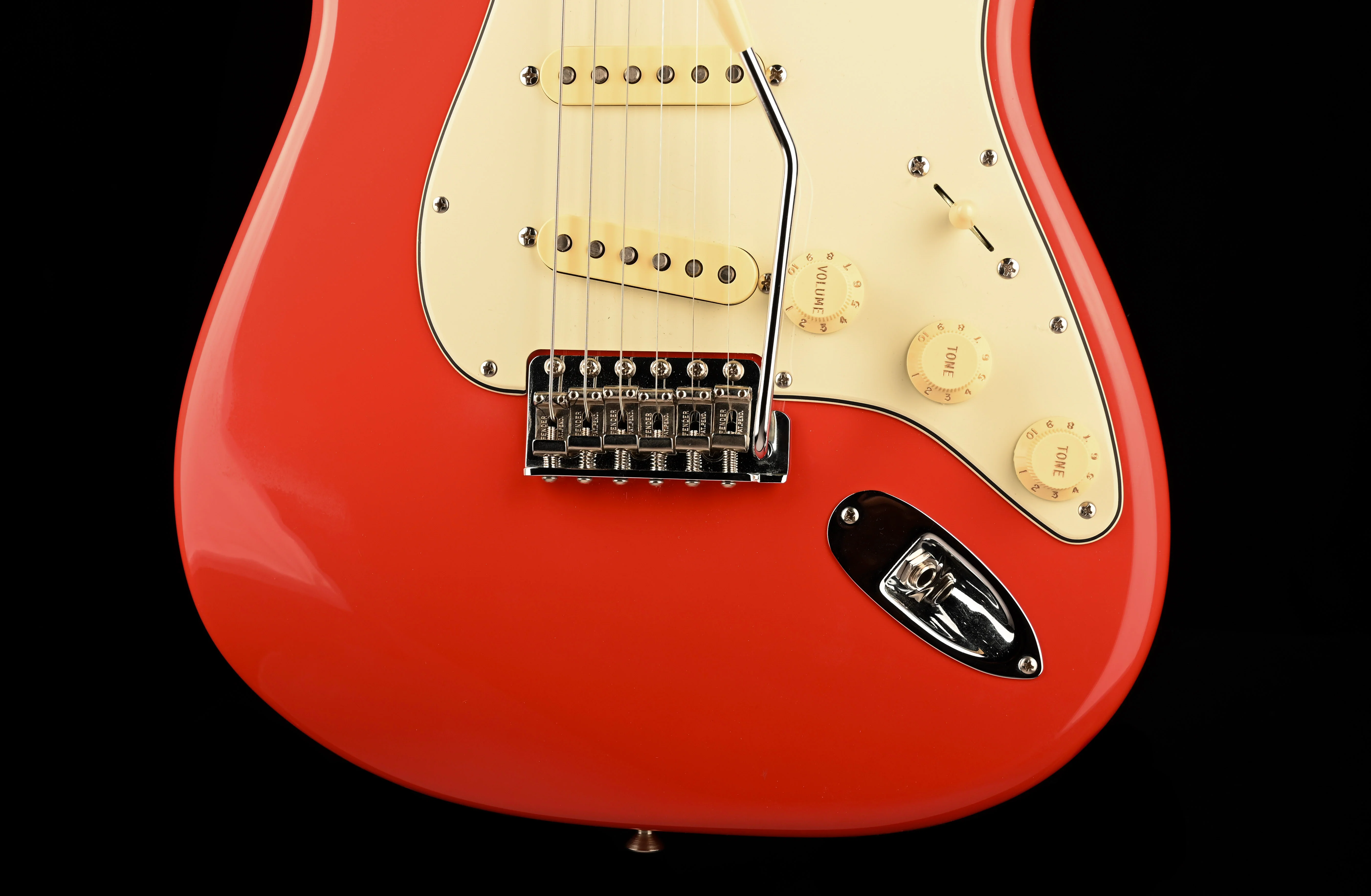 Pre Owned Fender American Vintage II 1961 Stratocaster Fiesta Red with OHSC - Image 5