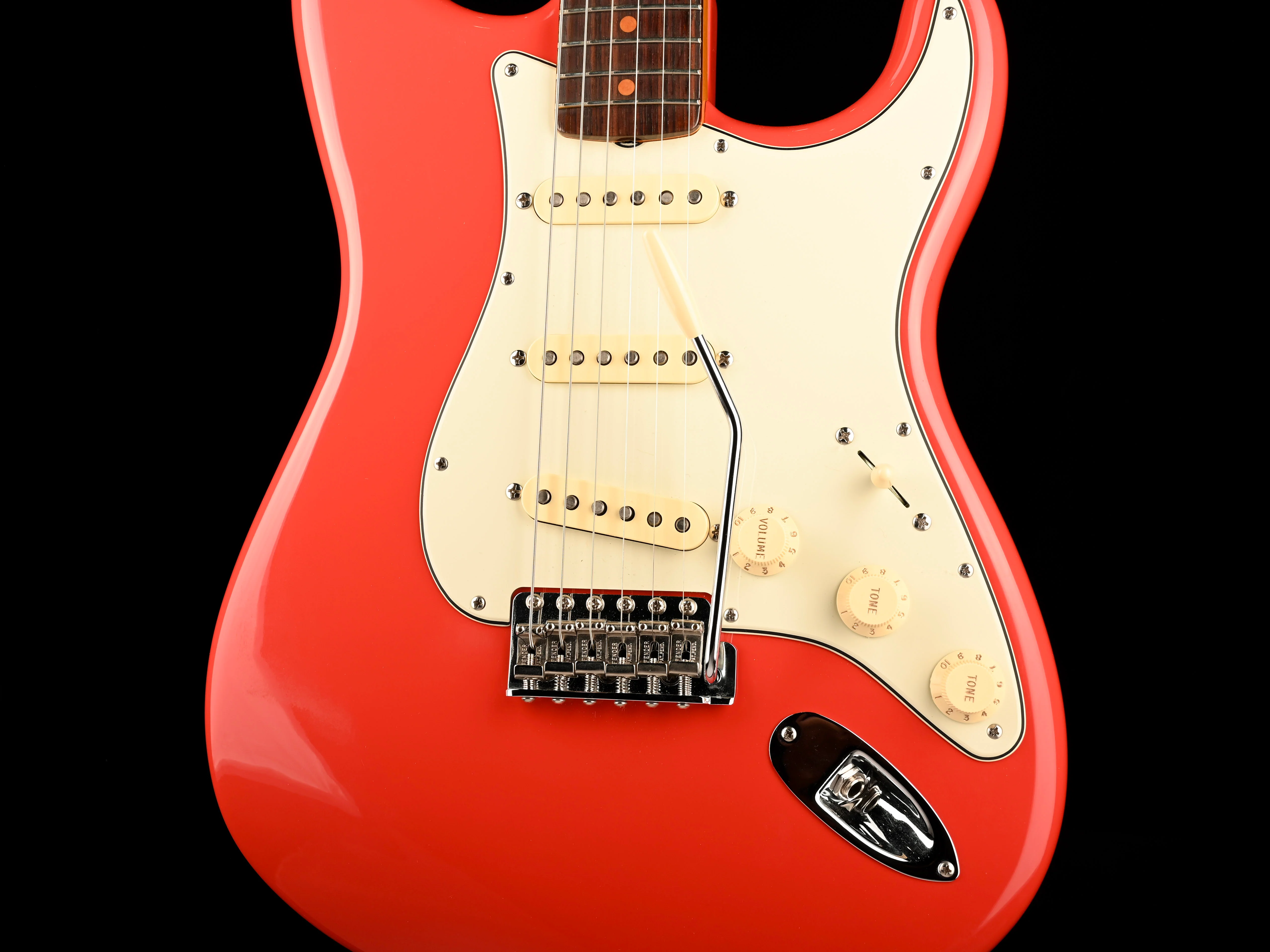 Pre Owned Fender American Vintage II 1961 Stratocaster Fiesta Red with OHSC - Image 6