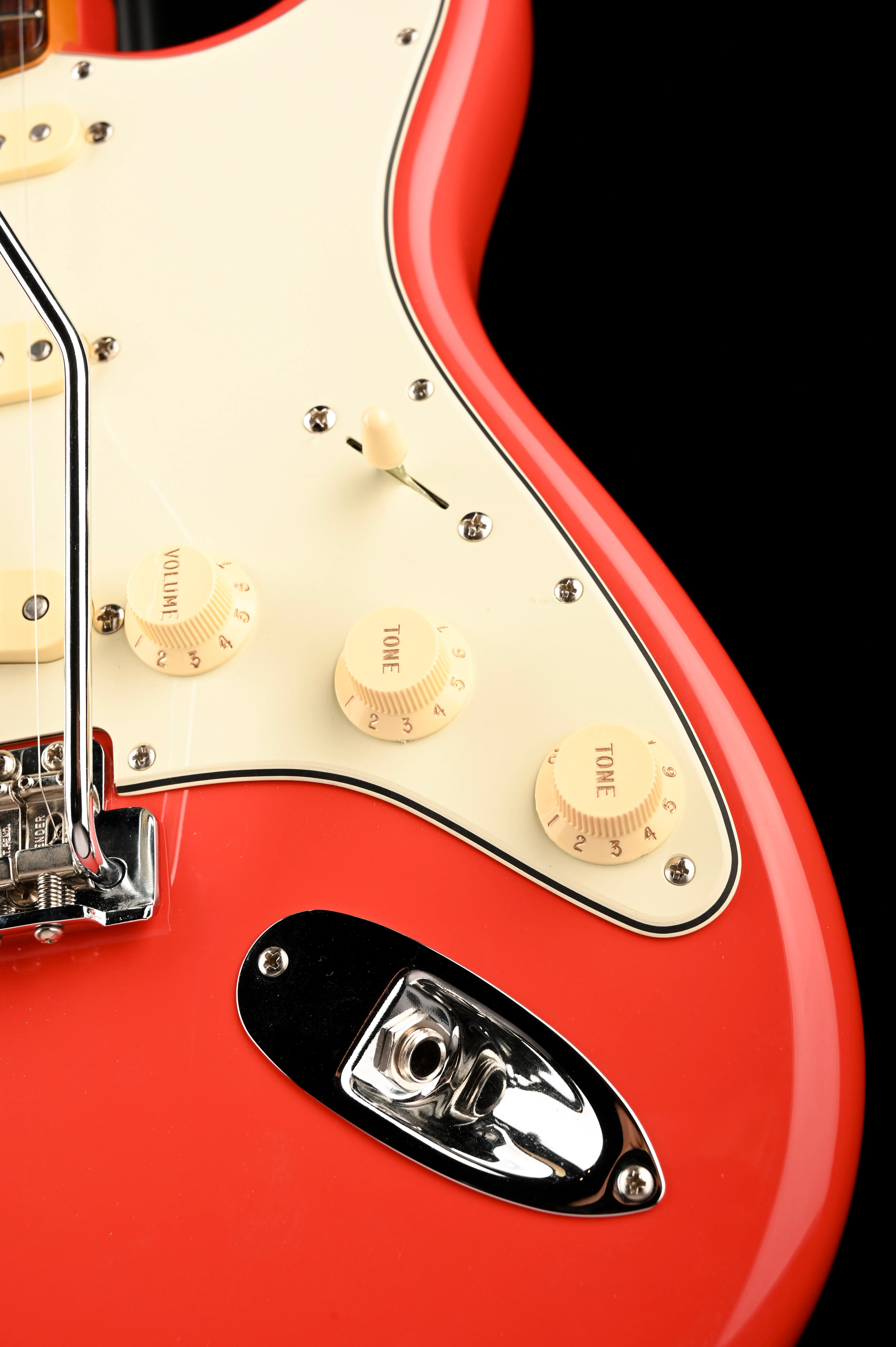 Pre Owned Fender American Vintage II 1961 Stratocaster Fiesta Red with OHSC - Image 8