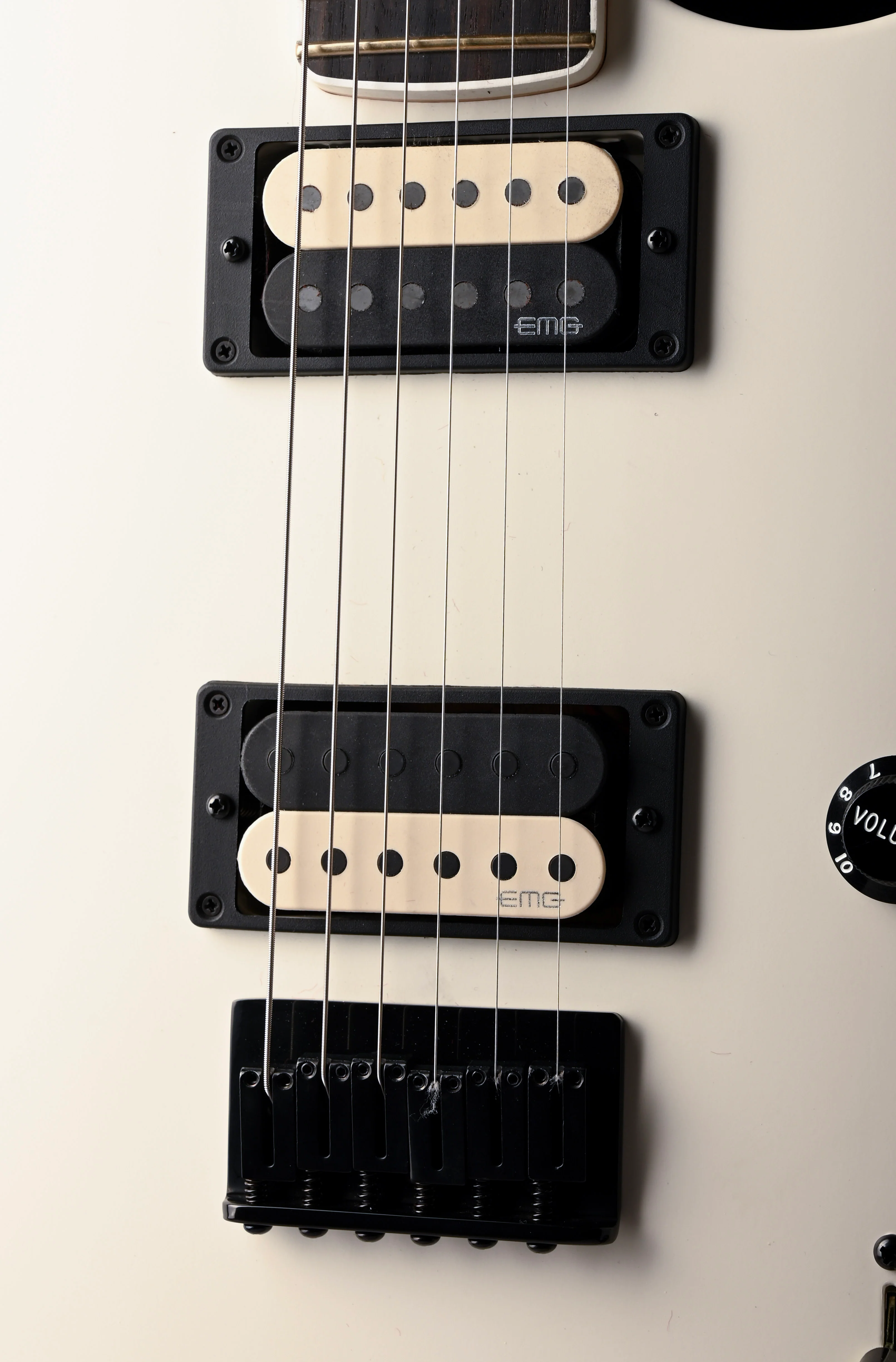 Used Fender Artist Series Jim Root Jazzmaster V4 Flat White with OHSC - Image 7
