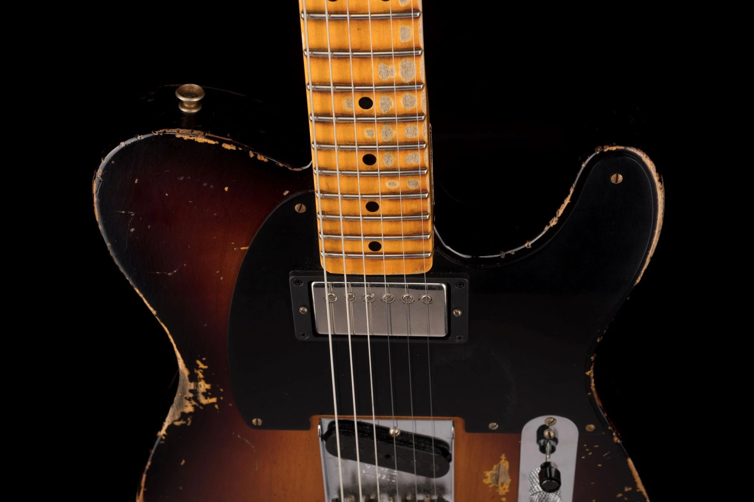 Used Fender Custom Shop Limited Edition 1951 Telecaster HS Heavy Relic Wide Fade 2-Tone Sunburst with OHSC - Image 3