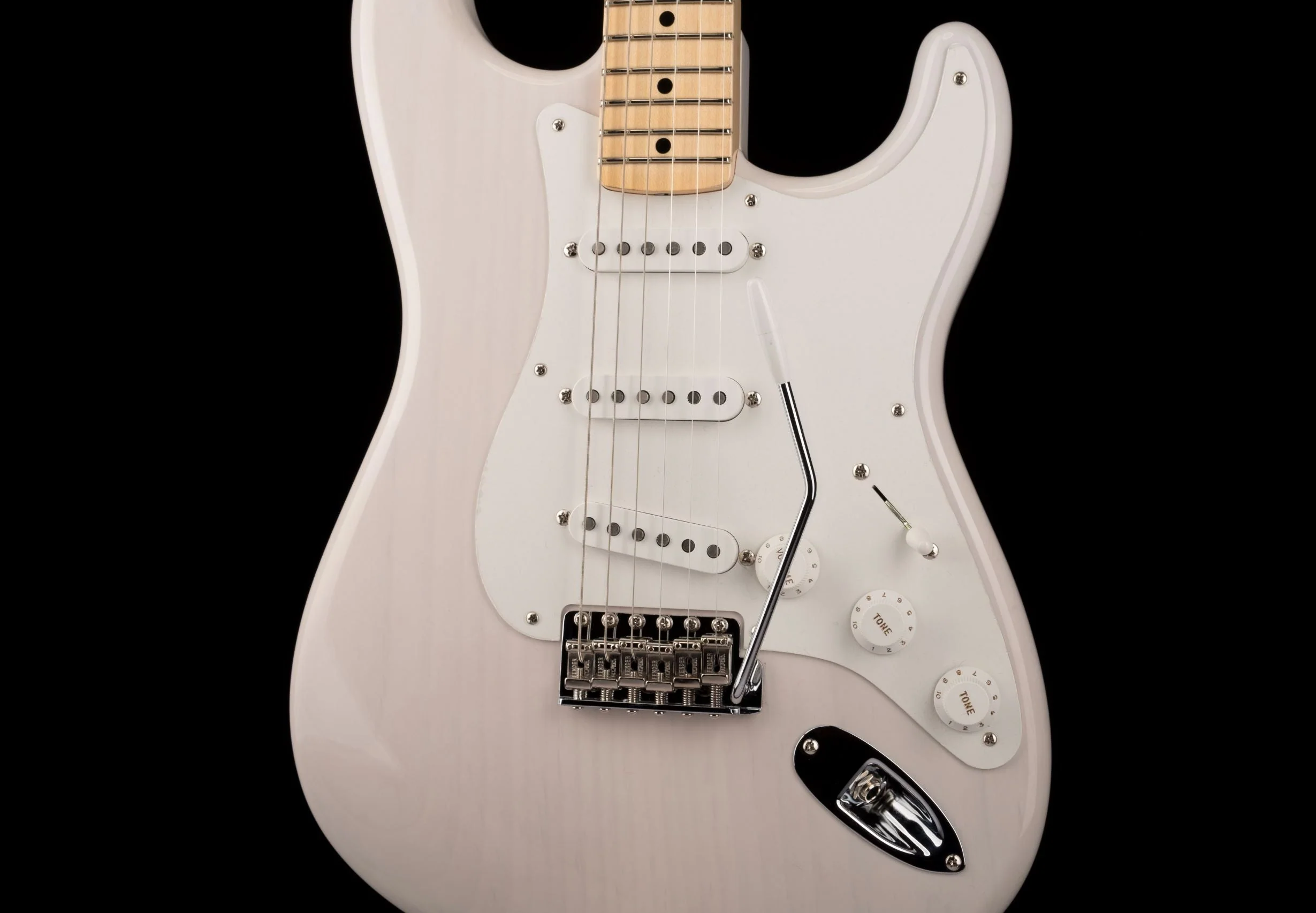 Used Fender Custom Shop 1956 Stratocaster NOS White Blonde with OHSC - Image 5