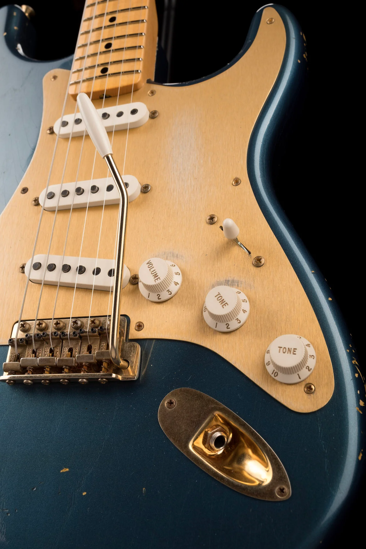Pre Owned 2013 Fender Custom Shop 1956 Stratocaster Relic Aged Lake Placid Blue With OHSC - Image 8