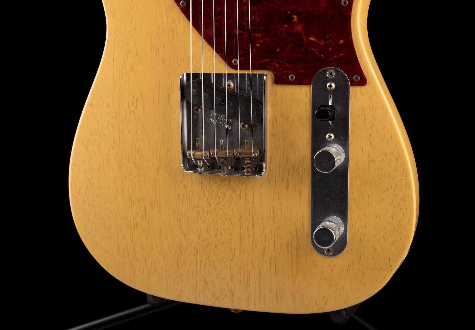 Pre Owned 2011 Fender Custom Shop Dale Wilson 60's Telecaster Relic TV Yellow Transparent OHSC - Image 4