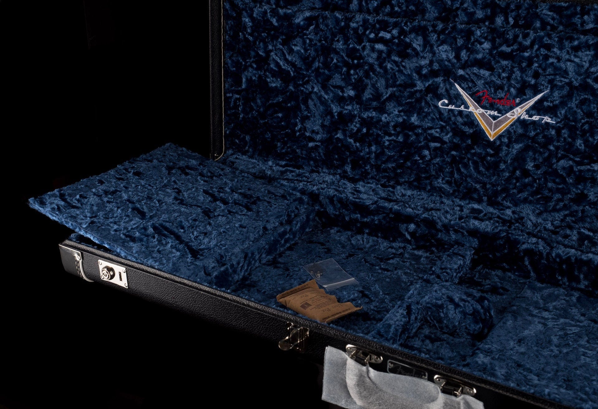 Used Fender Custom Shop Deluxe G&G Stratocaster Telecaster Case Black with Blue Interior - Image 3