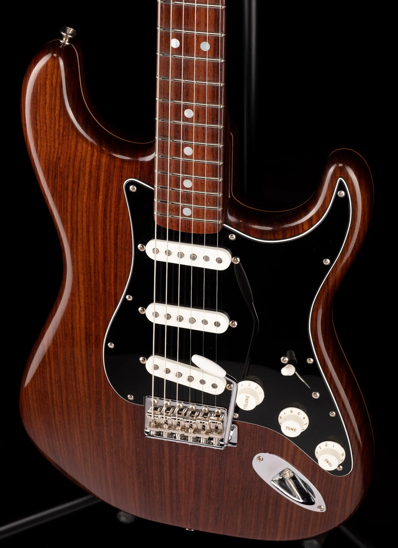 Pre-Owned Fender Custom Shop Masterbuilt Paul Waller '68 Rosewood Strat With OHSC - Image 4