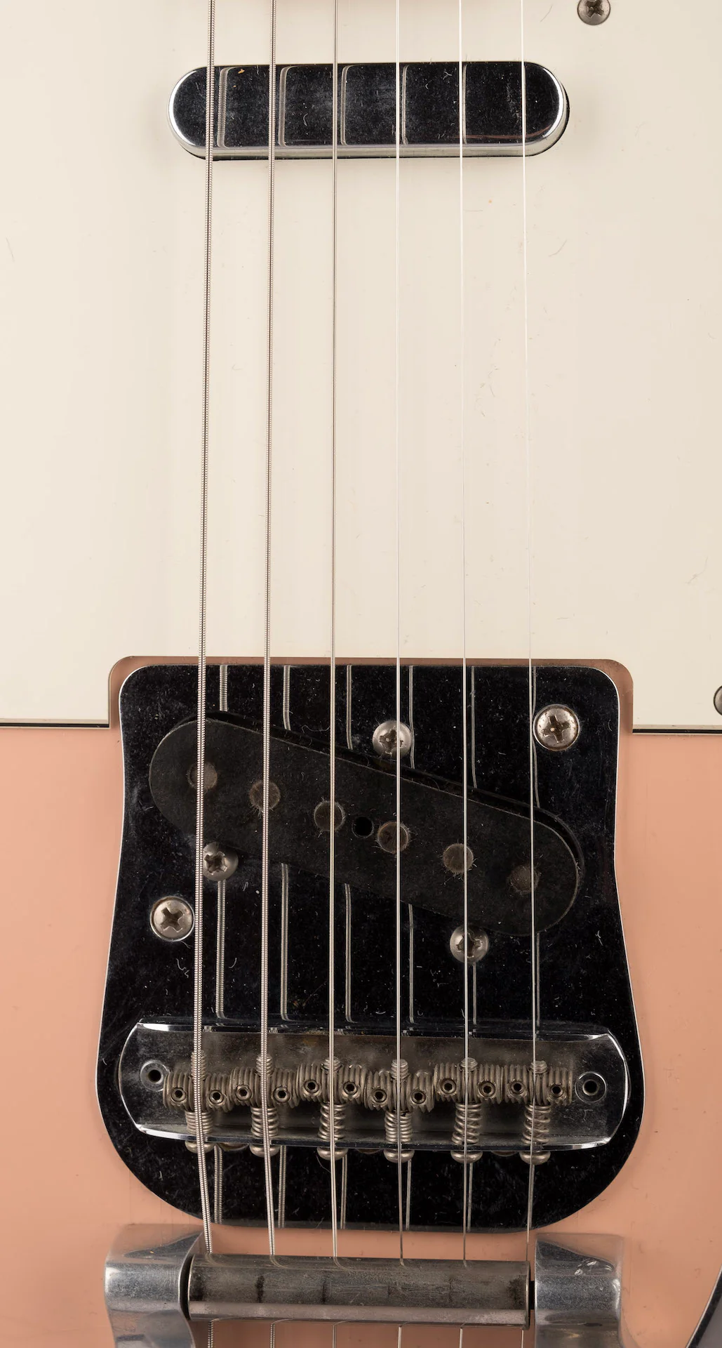 Pre Owned Fender Custom Shop Telecaster Custom with Bigsby and Abby Pickups Closet Classic Shell Pink with OHSC - Image 7