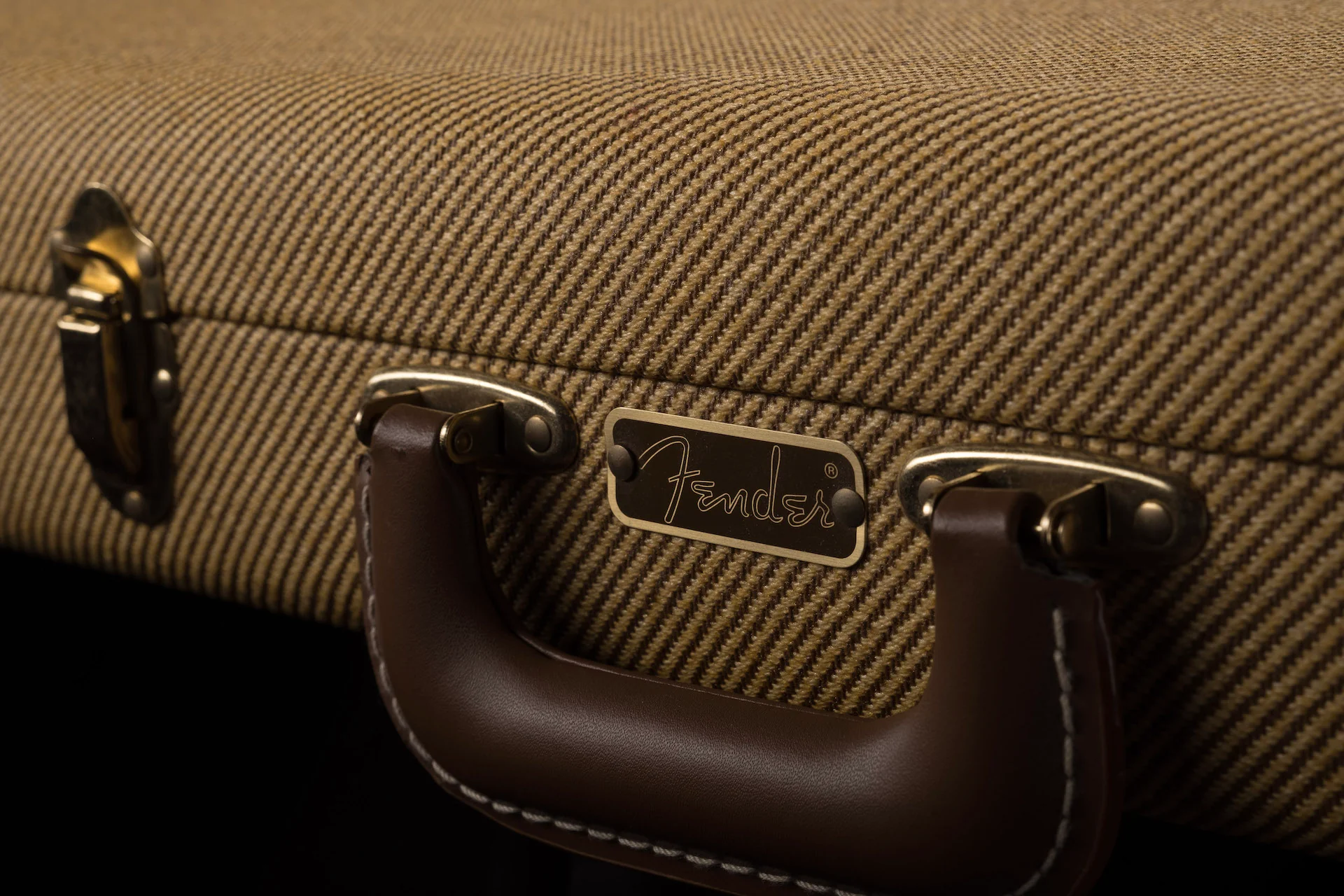 Used Fender Custom Shop Deluxe Tweed G&G Hardshell Stratocaster Telecaster Case with Red Interior - Image 3