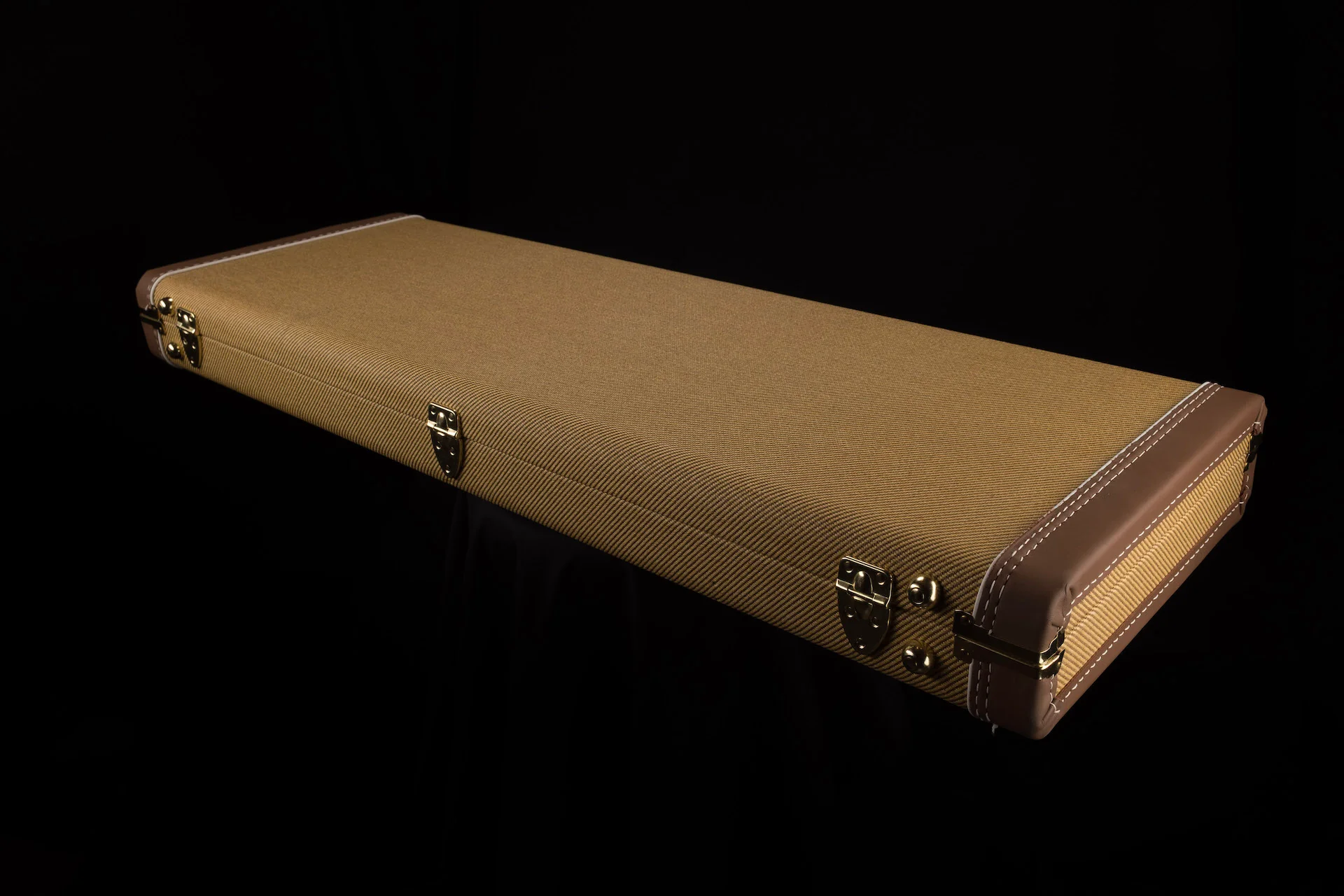Used Fender Custom Shop Deluxe Tweed G&G Hardshell Stratocaster Telecaster Case with Red Interior - Image 4