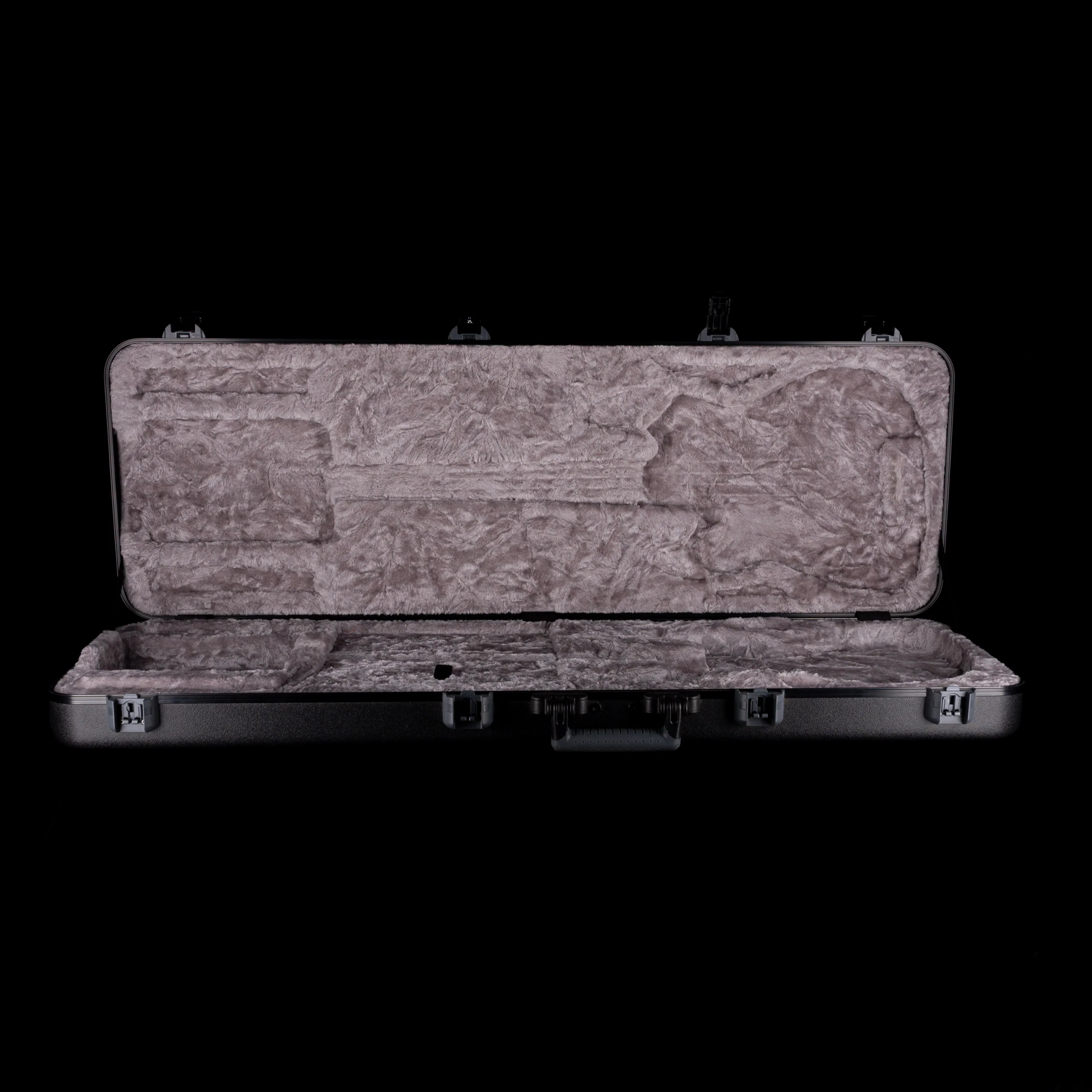 Used Fender Deluxe Molded Bass Case - Image 4