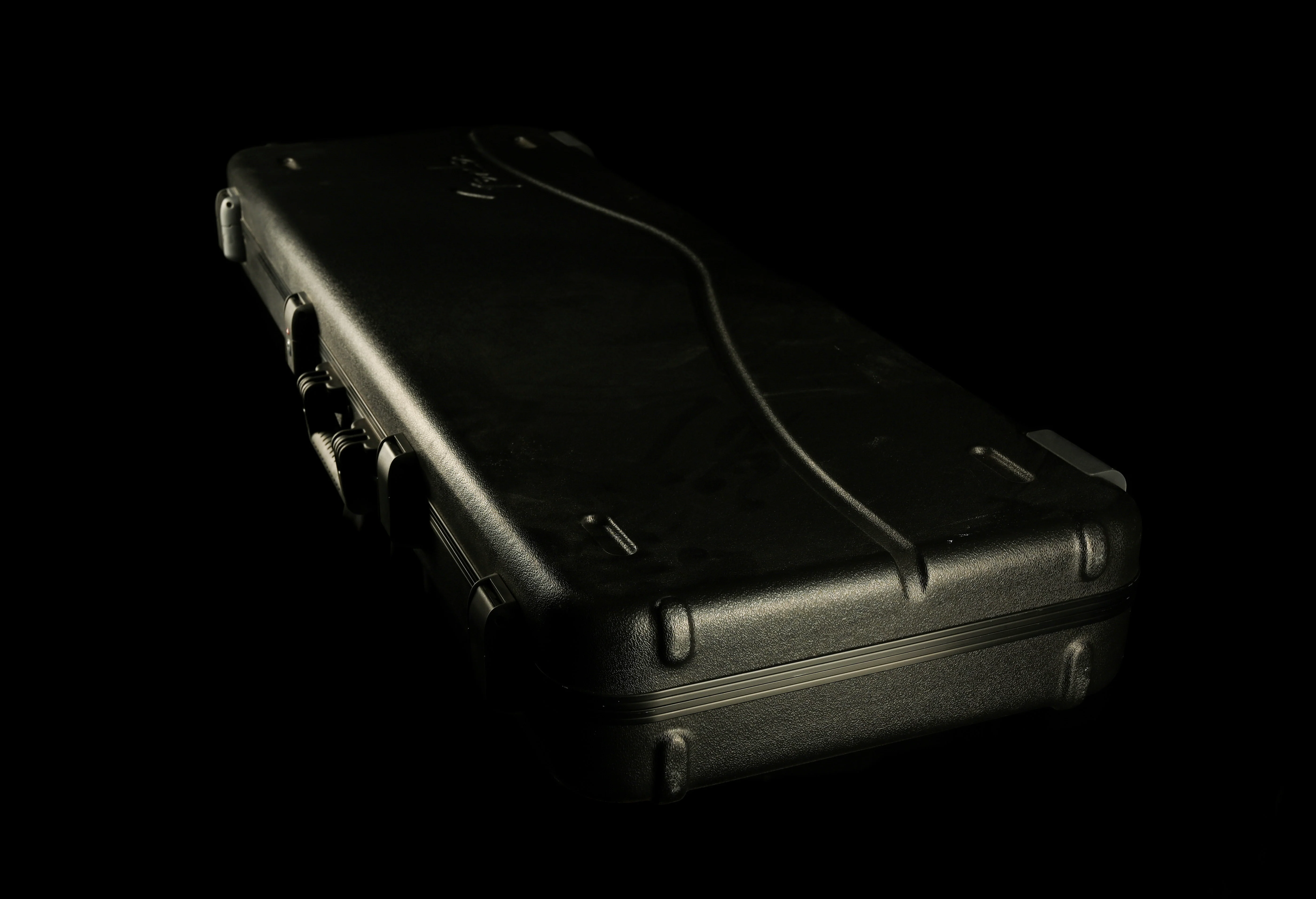 Used Fender Deluxe Molded Bass Case - Image 4