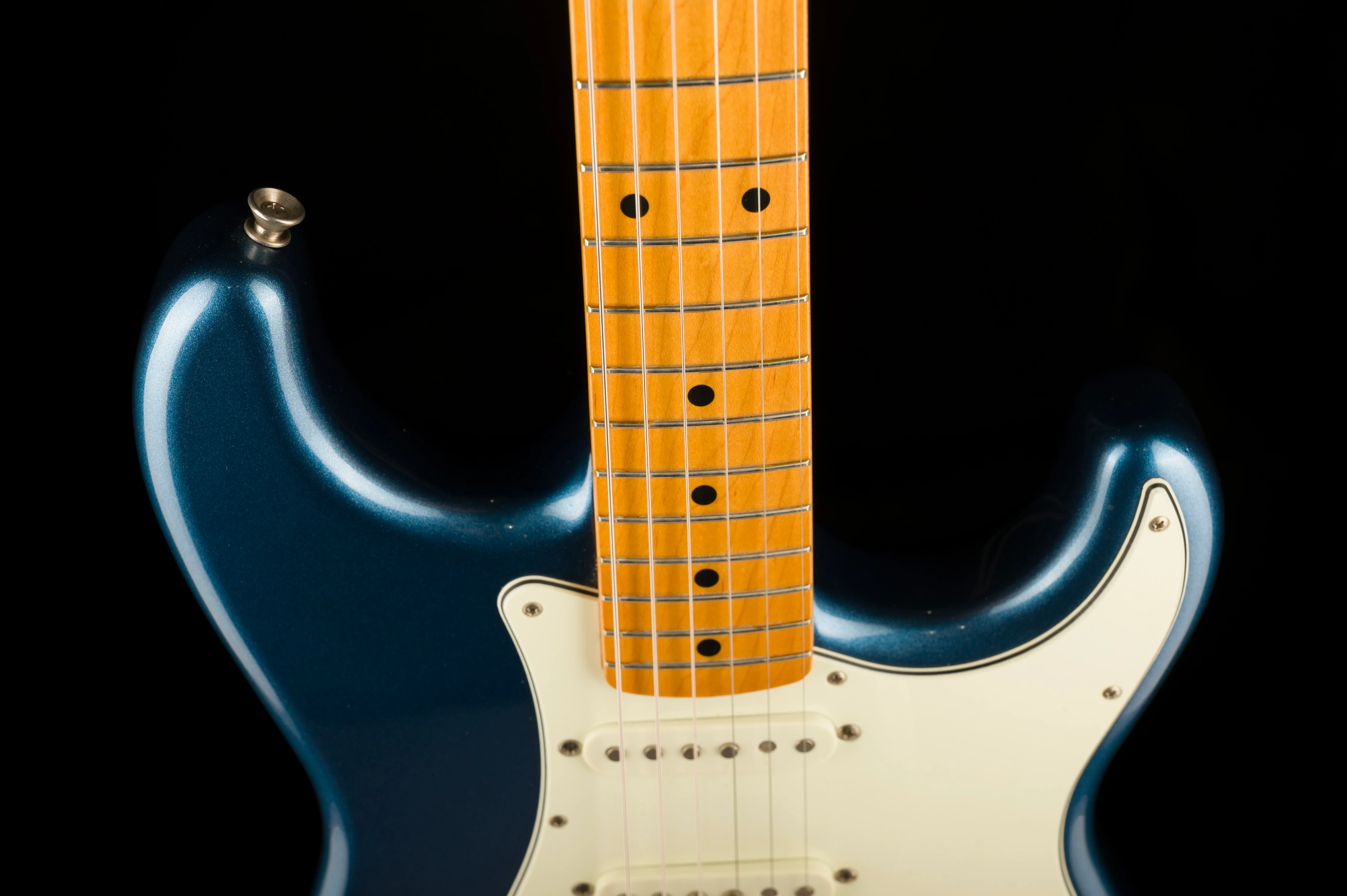 Used Fender FSR Traditional 50s Stratocaster Lake Placid Blue with Competition Stripe with Gig Bag - Image 3