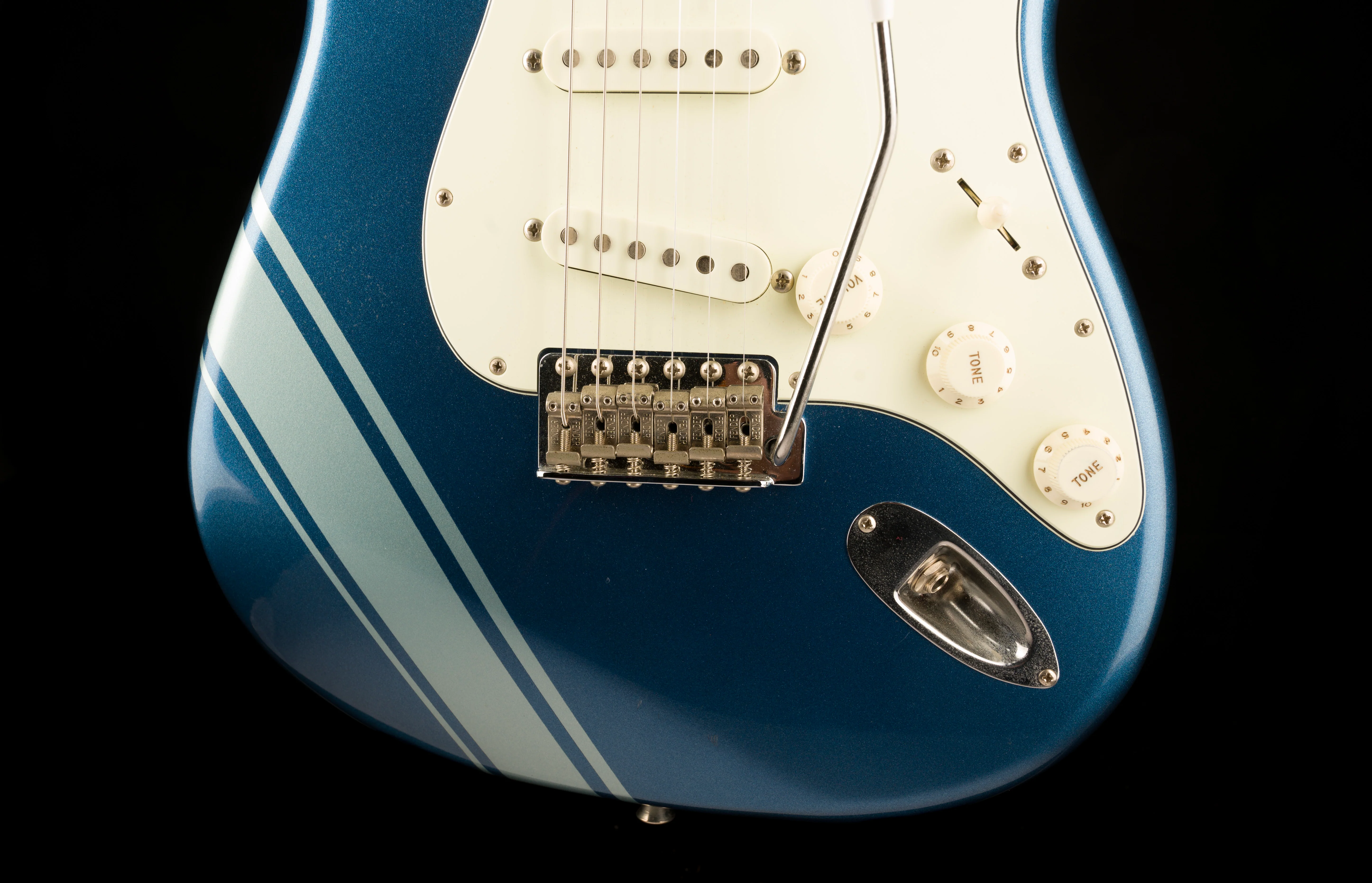 Used Fender FSR Traditional 50s Stratocaster Lake Placid Blue with Competition Stripe with Gig Bag - Image 5