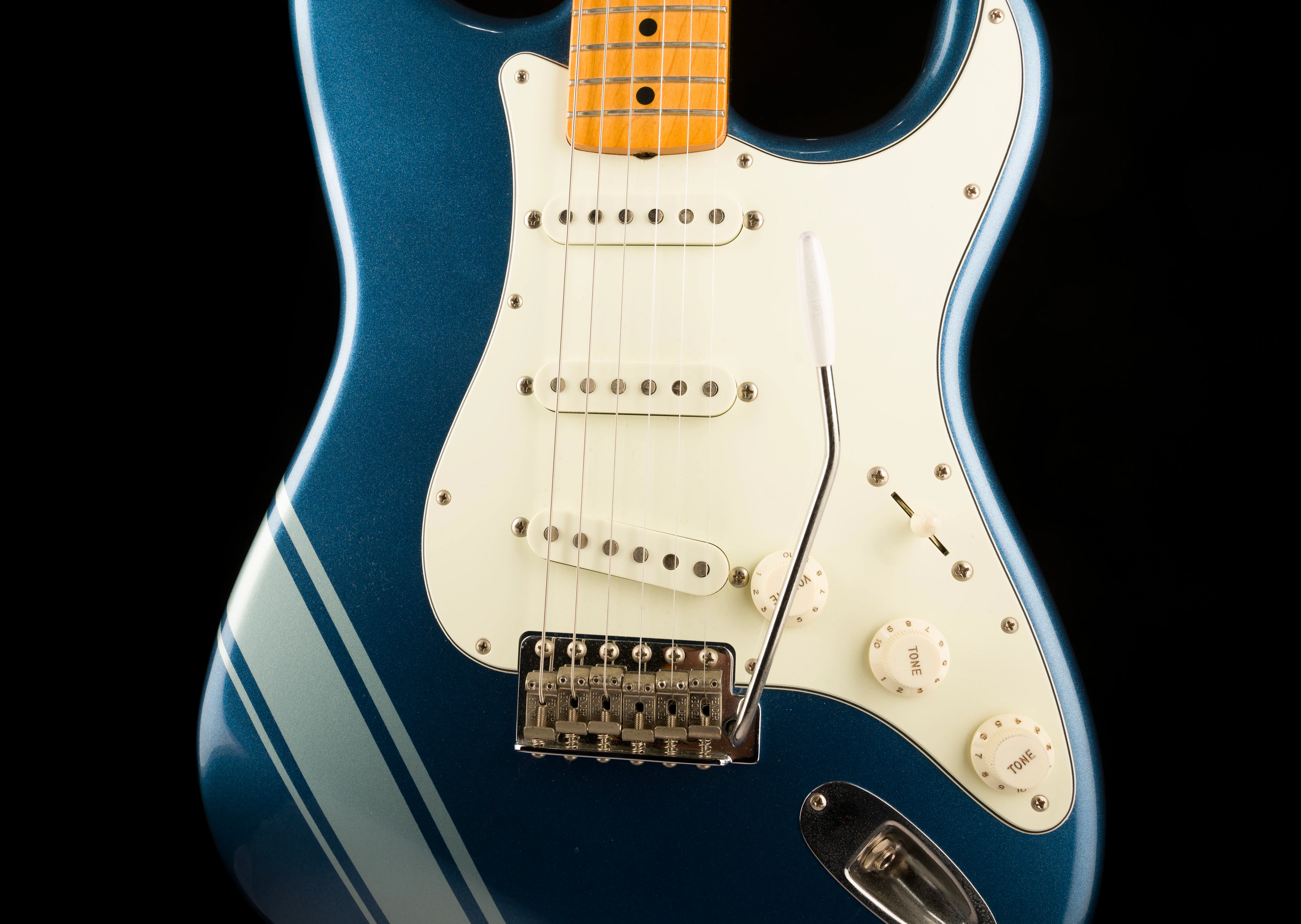 Used Fender FSR Traditional 50s Stratocaster Lake Placid Blue with Competition Stripe with Gig Bag - Image 6
