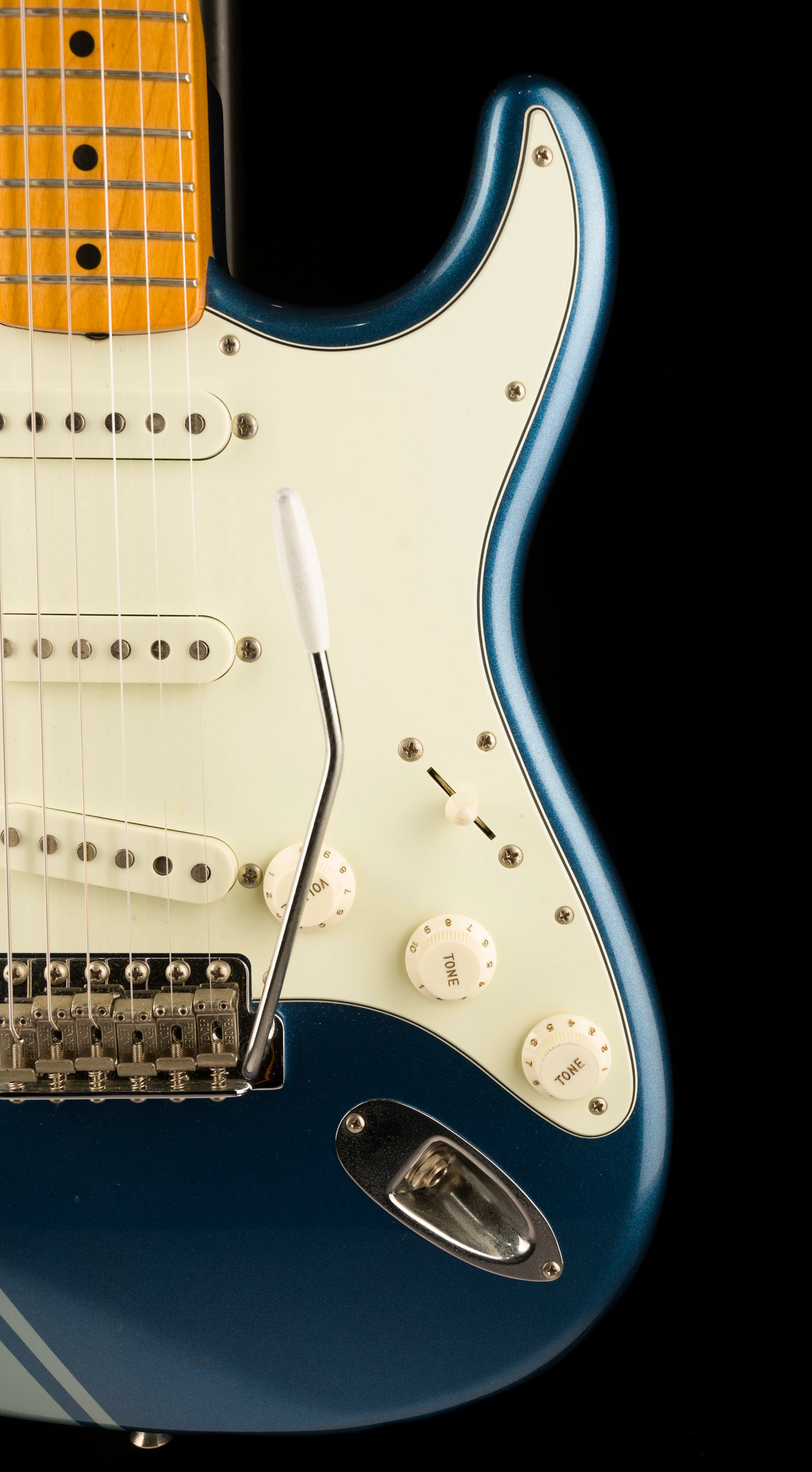 Used Fender FSR Traditional 50s Stratocaster Lake Placid Blue with Competition Stripe with Gig Bag - Image 9