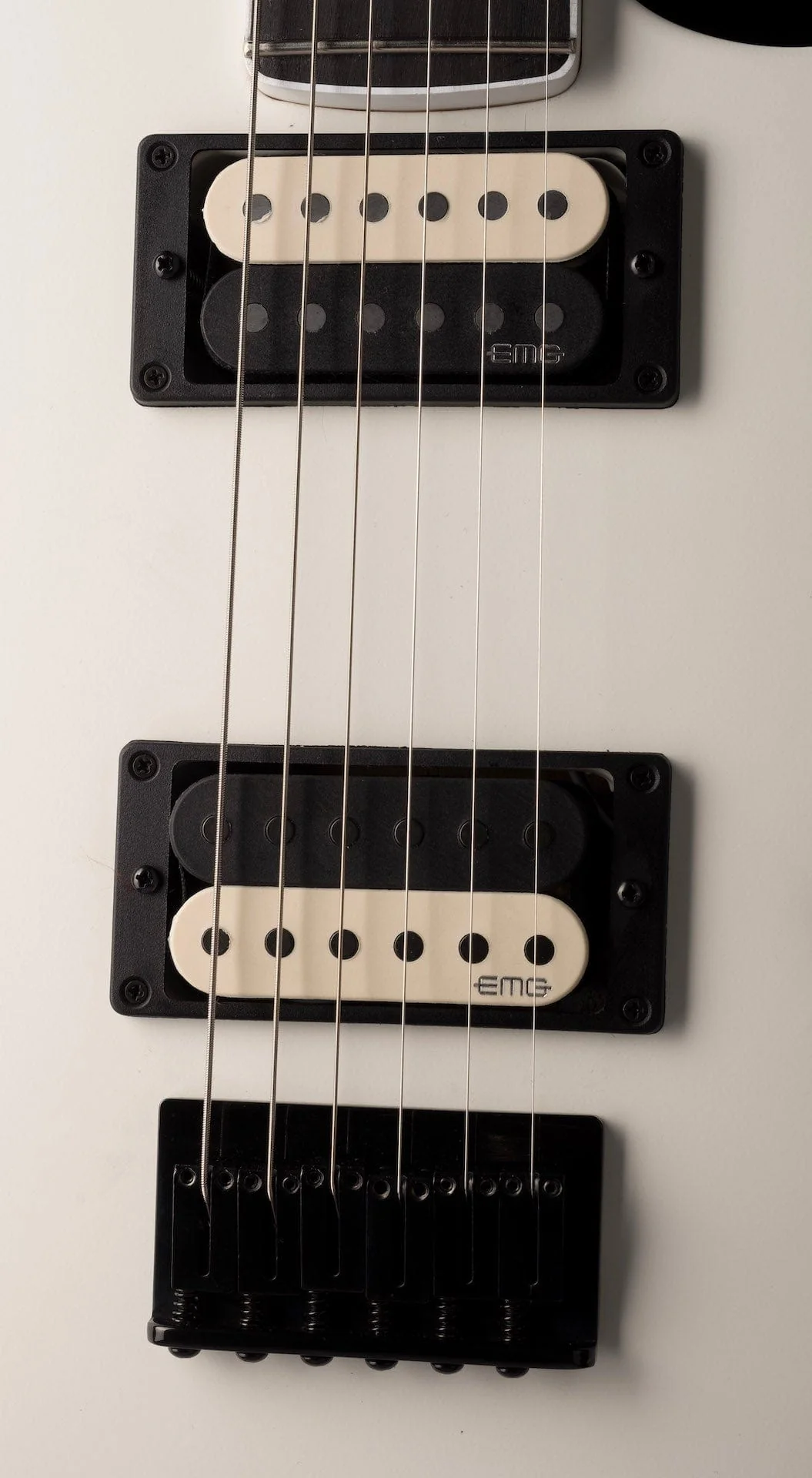 Used Fender Jim Root Jazzmaster V4 Flat White with OHSC - Image 6