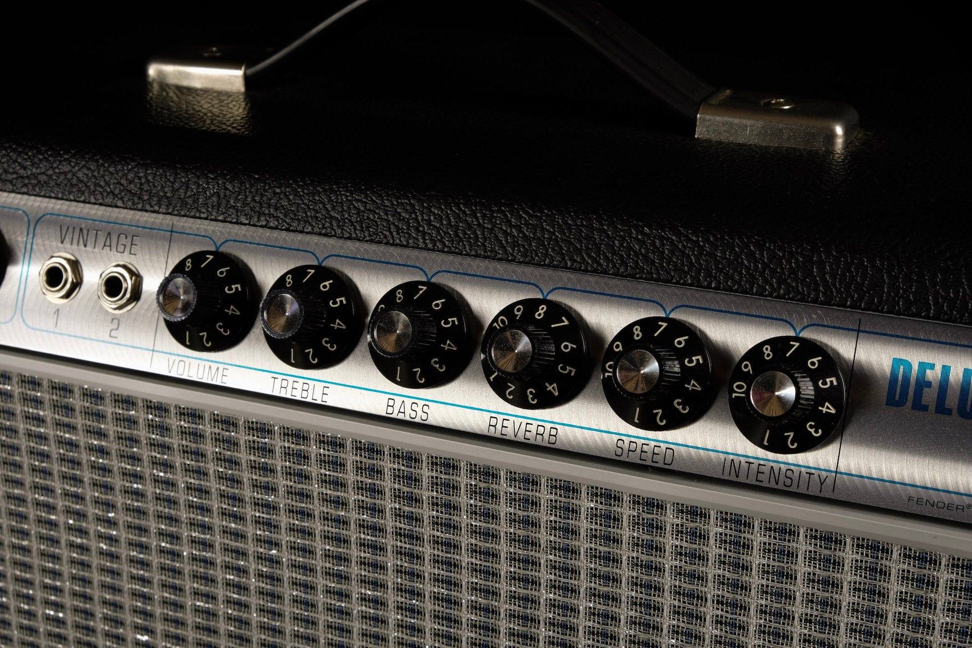 Used Fender Limited Edition ’68 Custom Deluxe Reverb Pine Neo Tube Guitar Amp Combo - Image 3