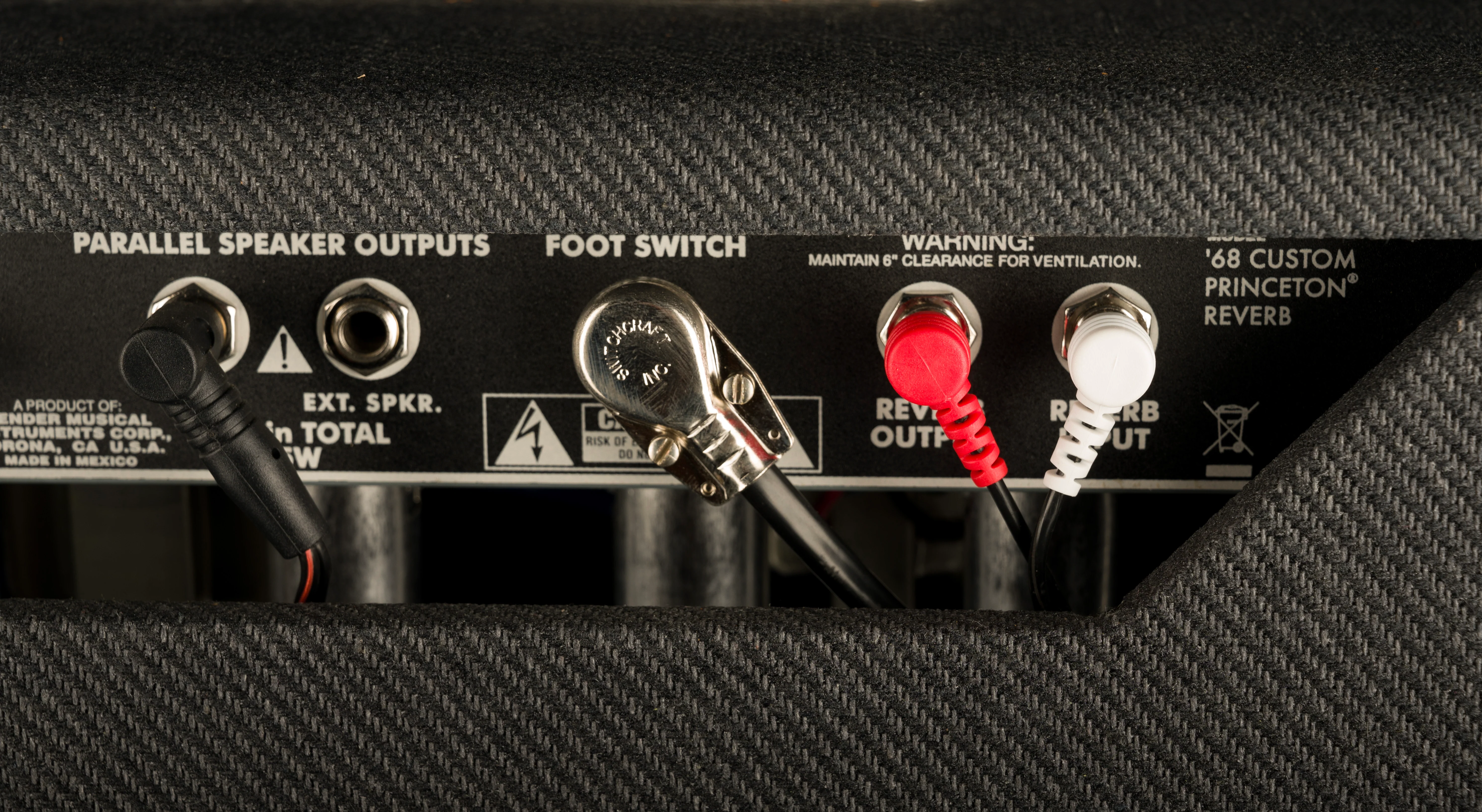 Used Fender Limited Edition '68 Princeton Black Lacquered Tweed Guitar Amp Combo With Cover And Footswitch - Image 11