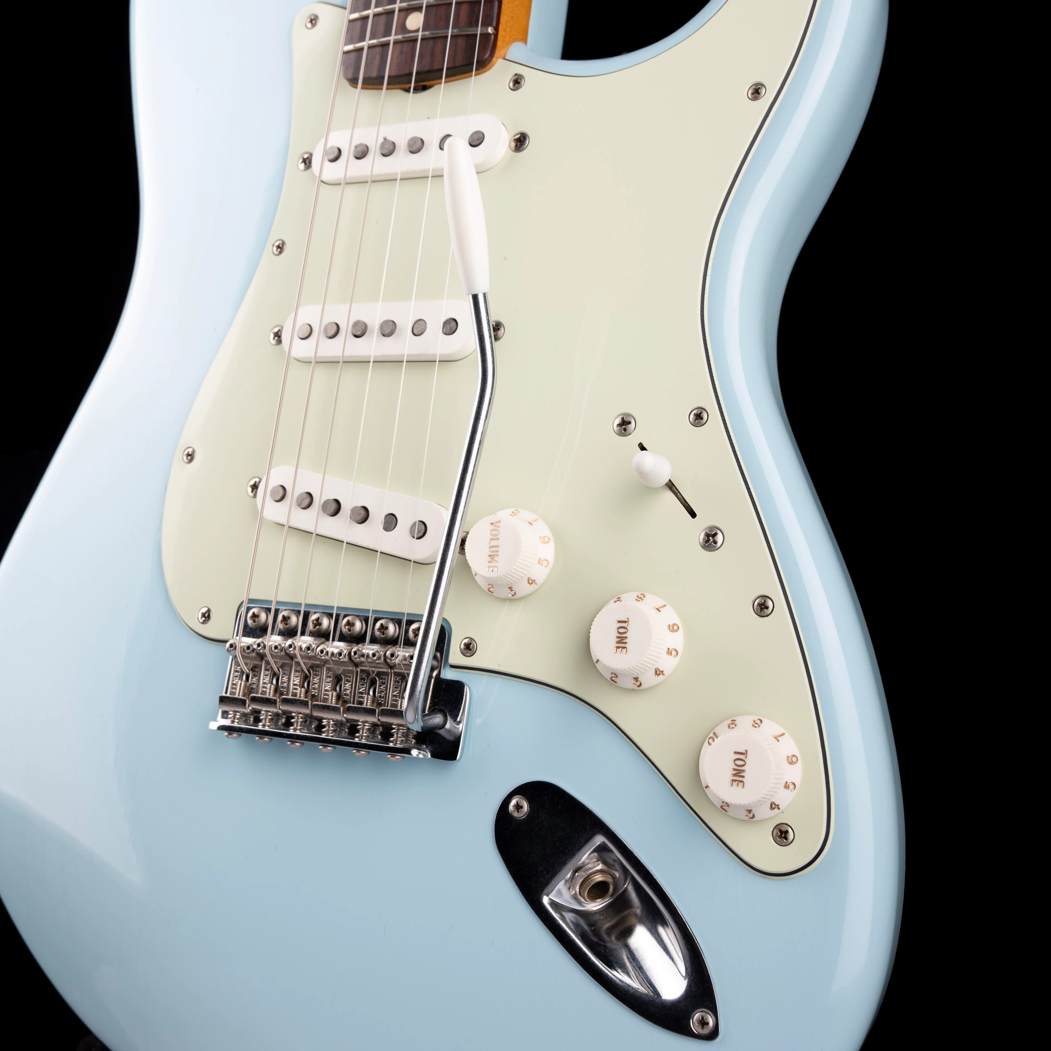 Used Fender Limited Edition Vintera II Road Worn '60s Stratocaster Sonic Blue with OHSC - Image 5