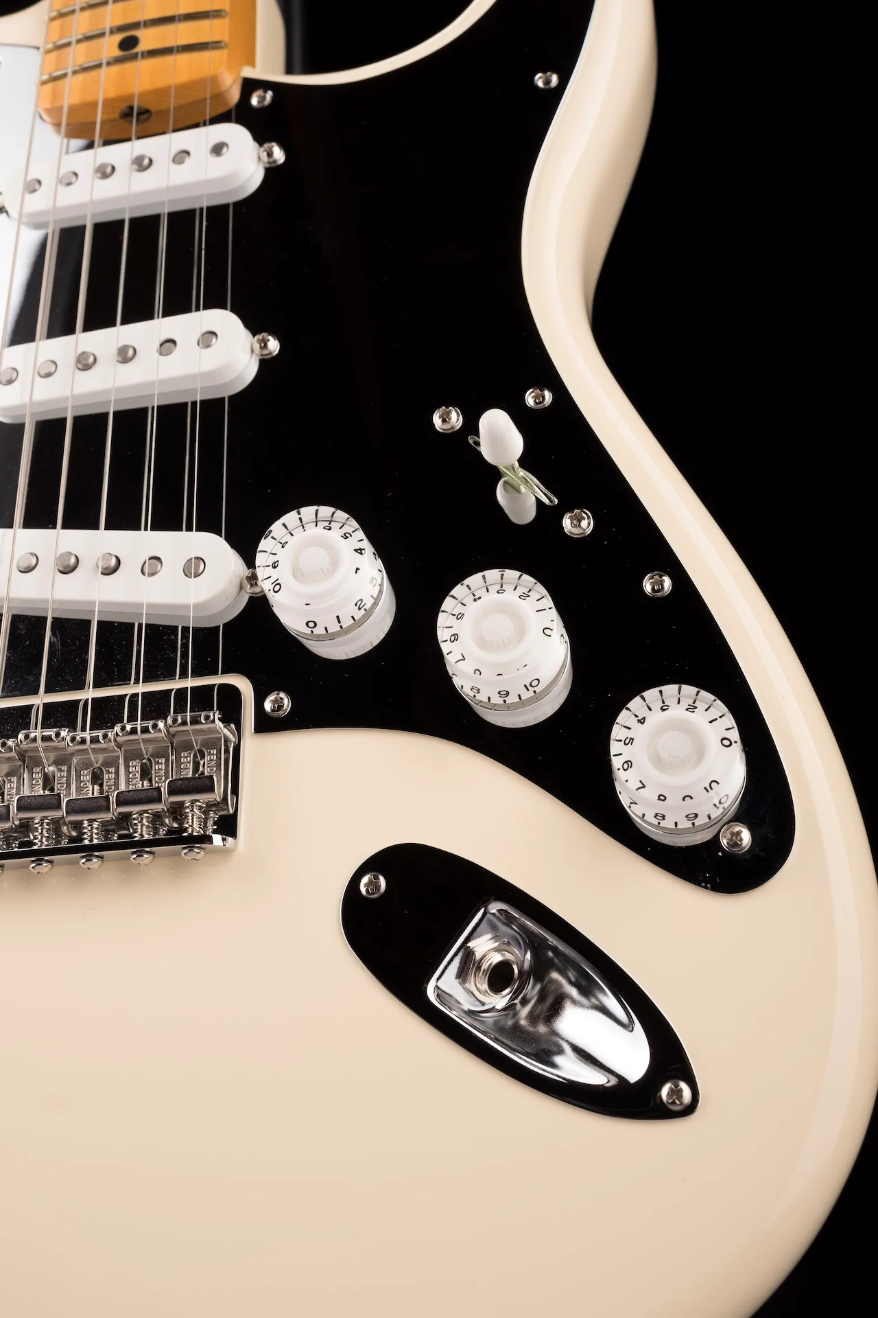 Used Fender Nile Rodgers Hitmaker Stratocaster Olympic White with OHSC - Image 8