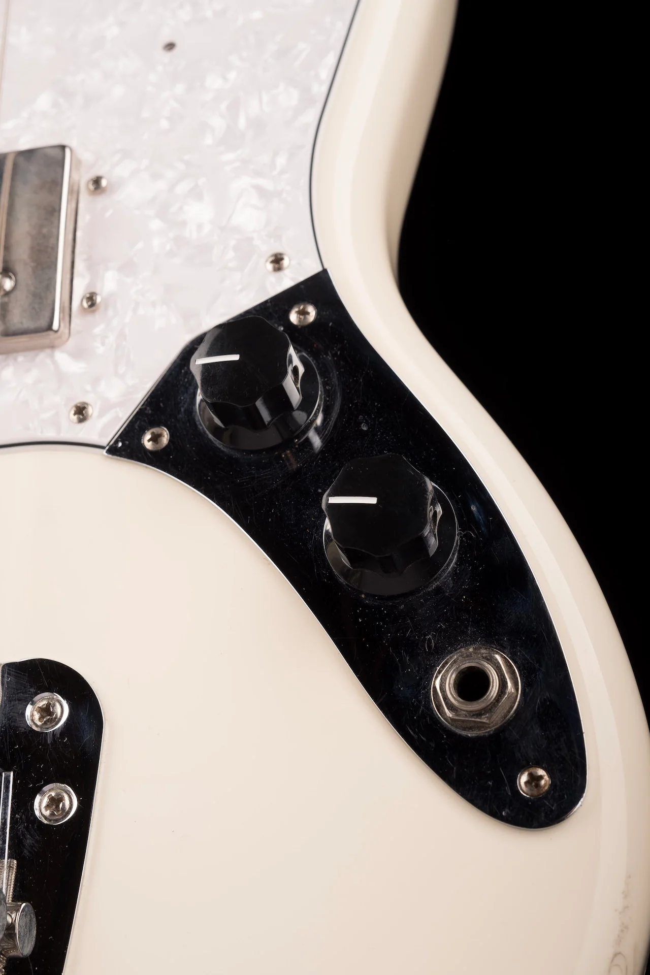Used Fender Pawn Shop Mustang Bass Olympic White - Image 8