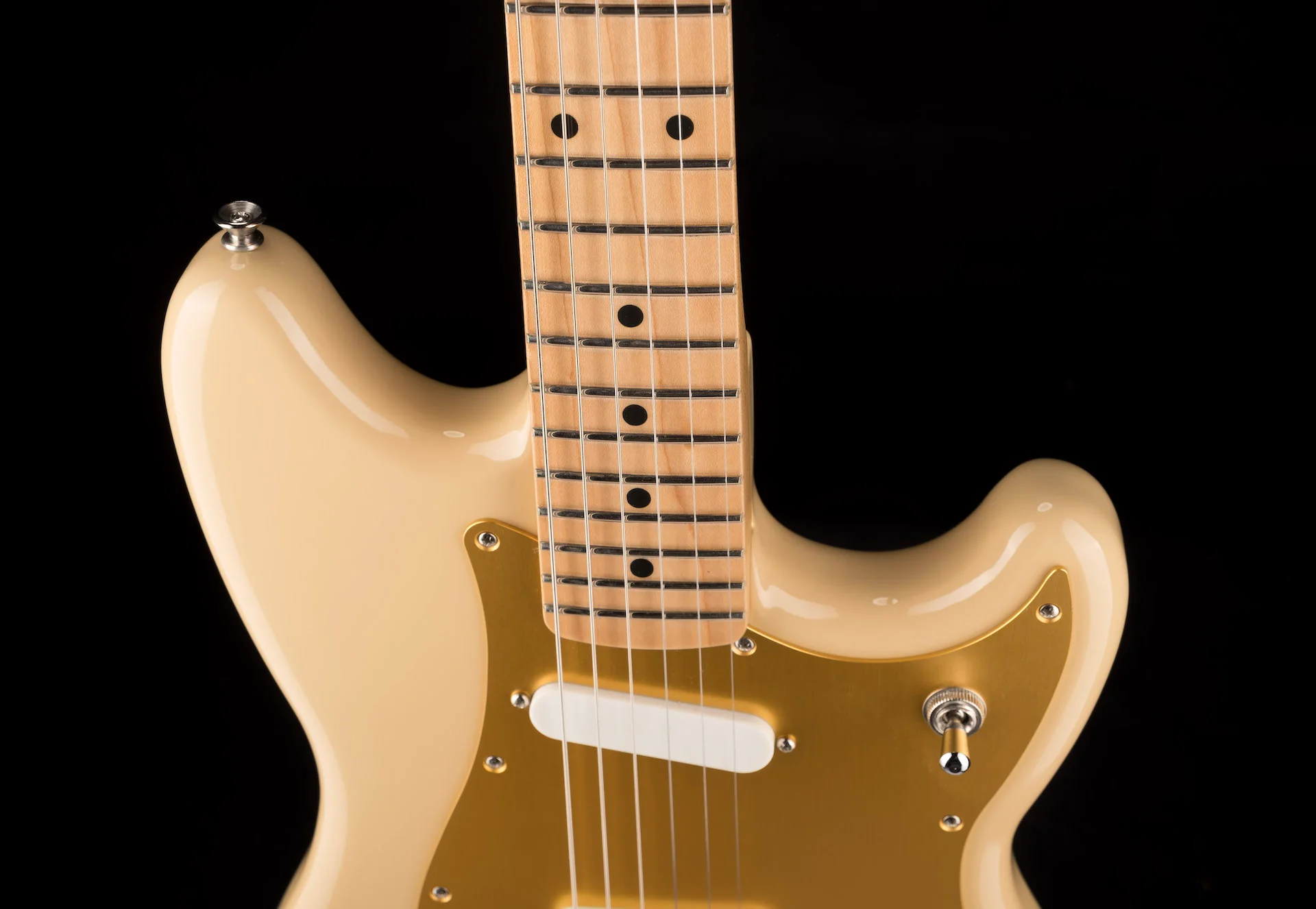 Used Fender Player Duo Sonic Desert Sand with Gig Bag - Image 3
