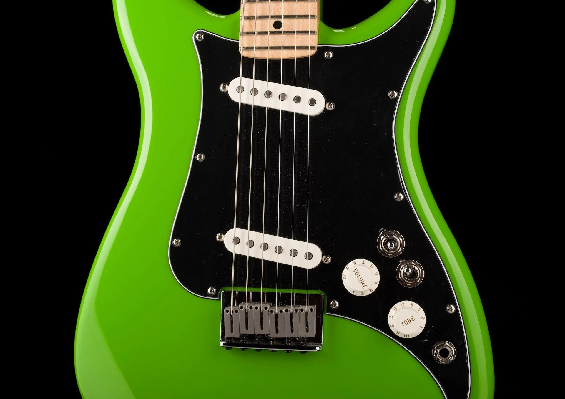 Used Fender Player Lead II Neon Green - Image 6