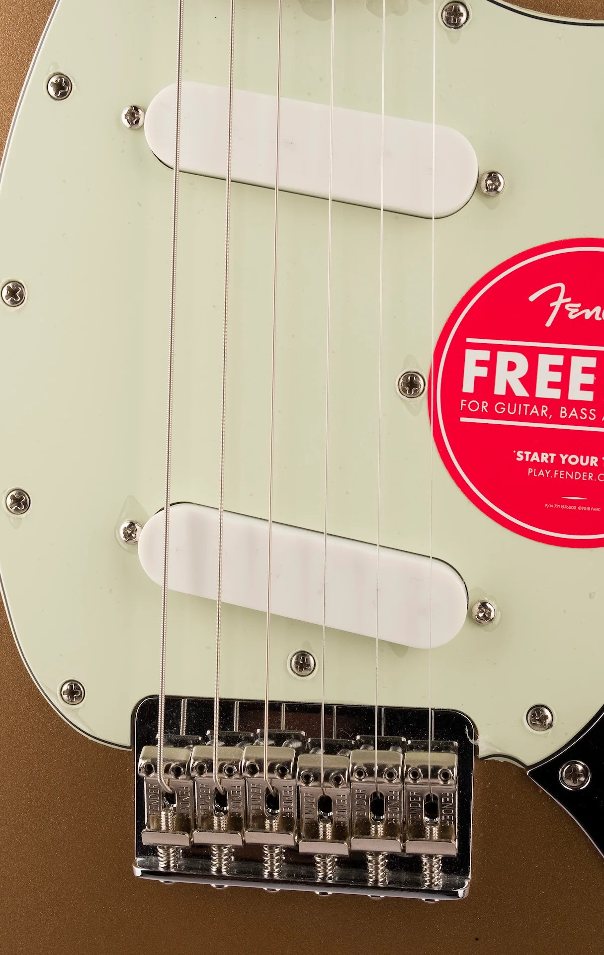 Used Fender Player Mustang Firemist Gold - Image 7